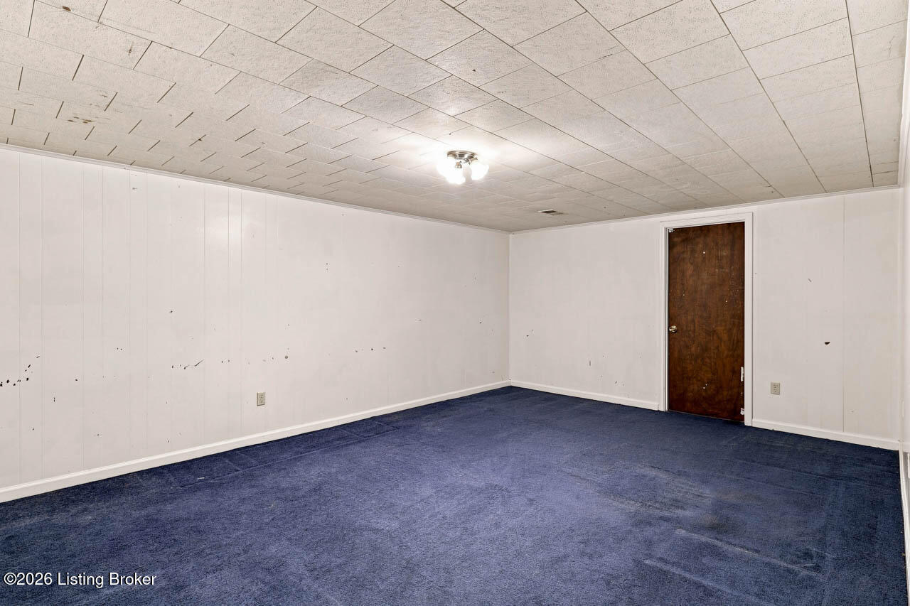 906 Mary Ct Property Photo 35
