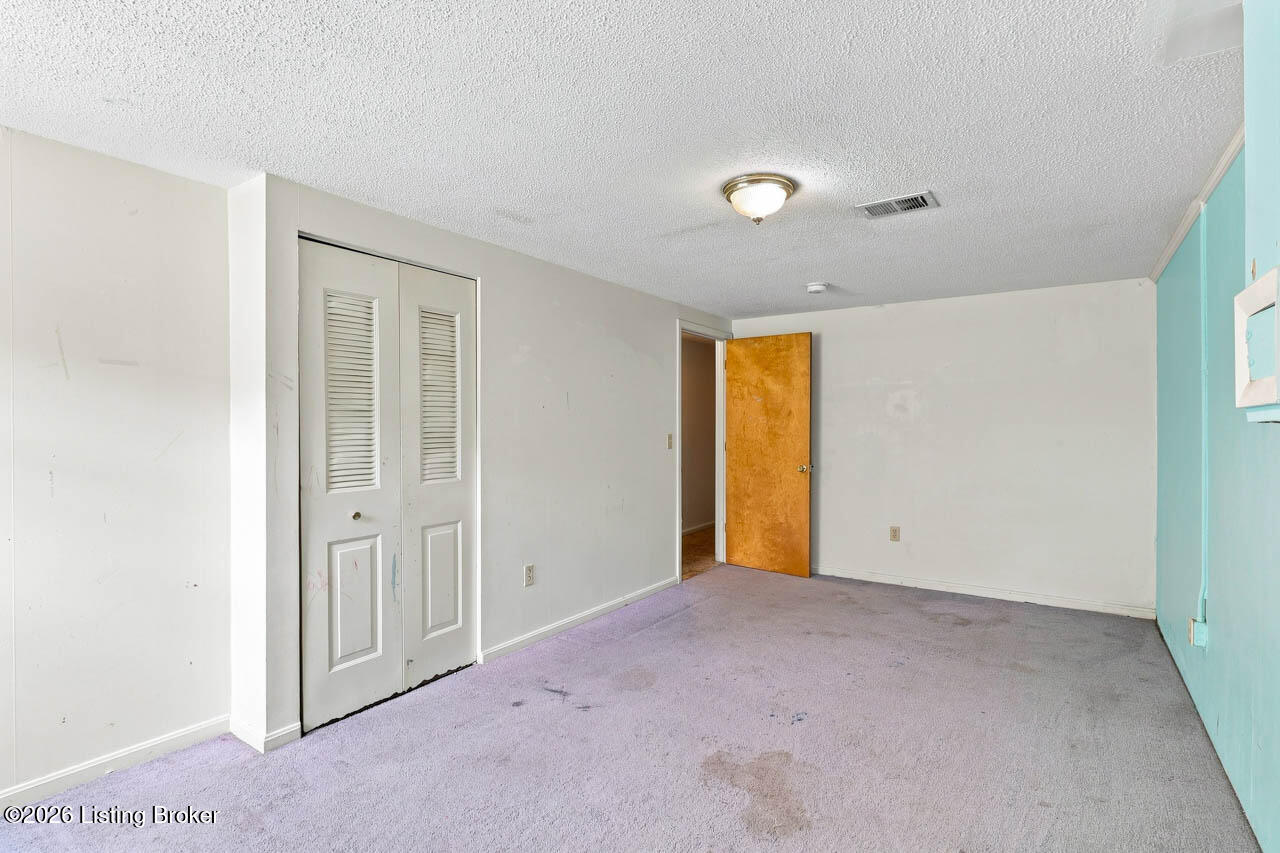 906 Mary Ct Property Photo 39
