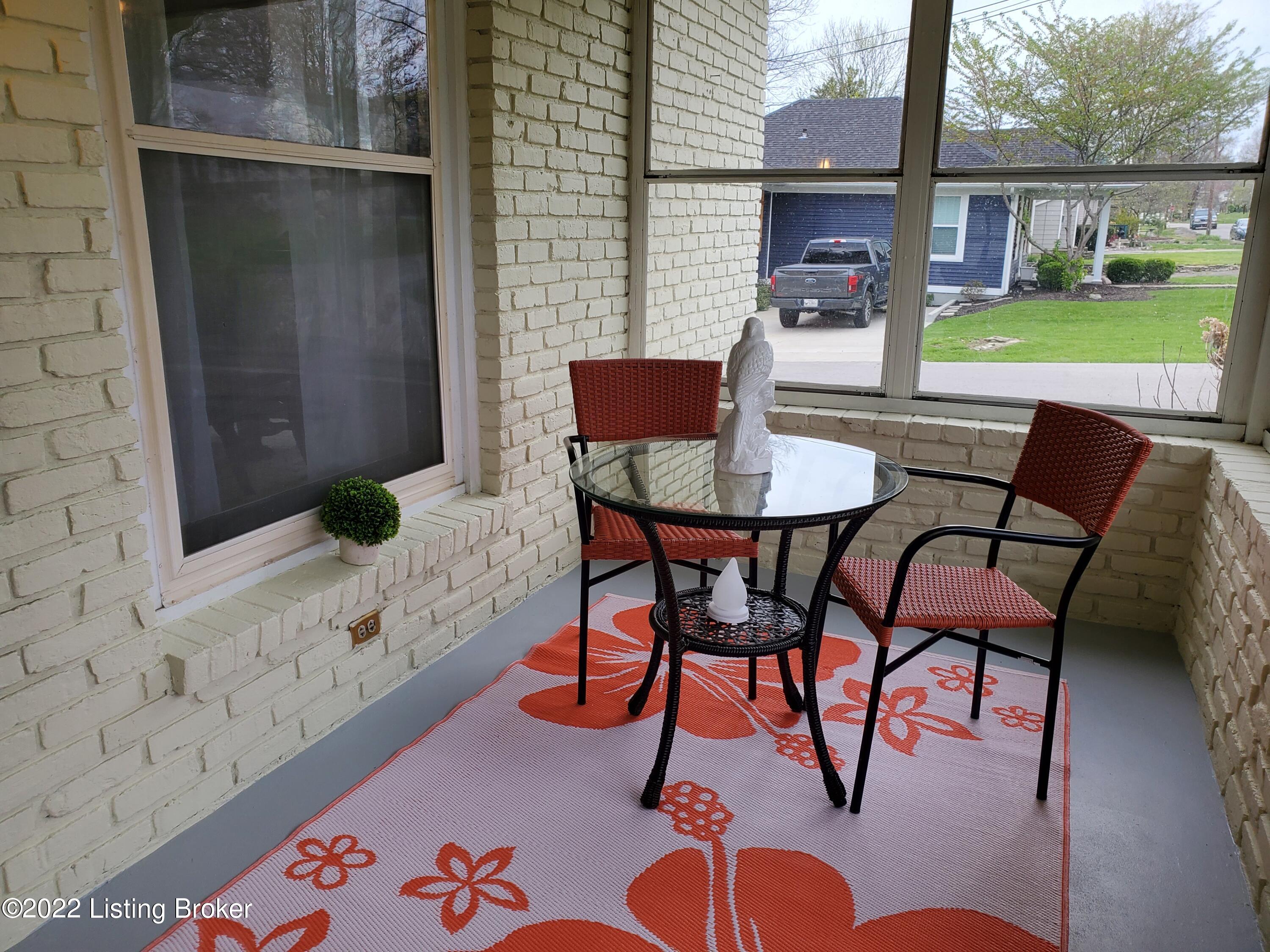 1000 Brown Ave Property Photo 7