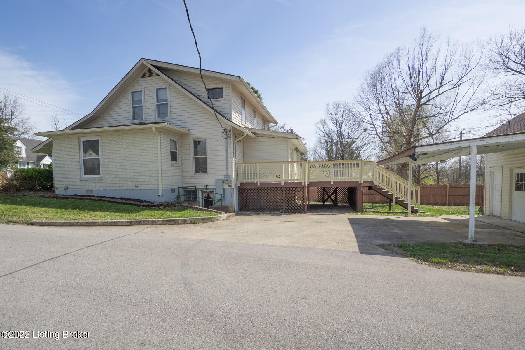 1000 Brown Ave Property Photo 45