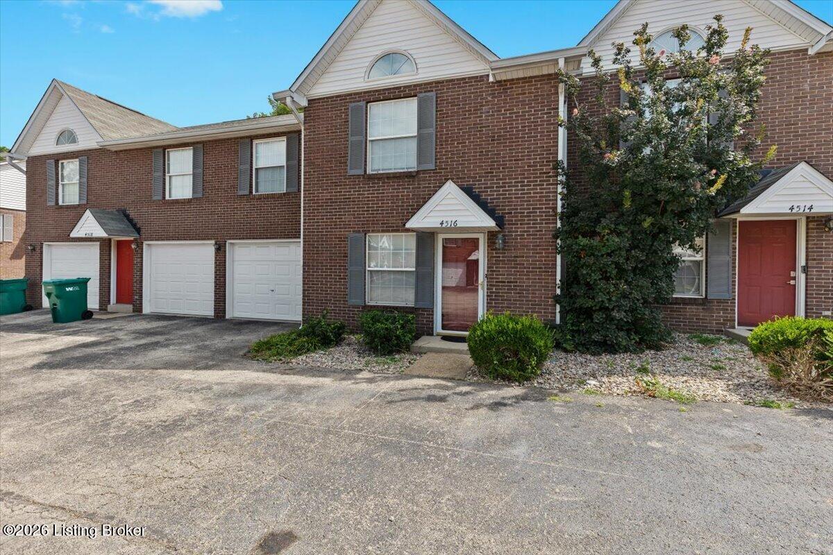4516 Meadowlark Manor Ln