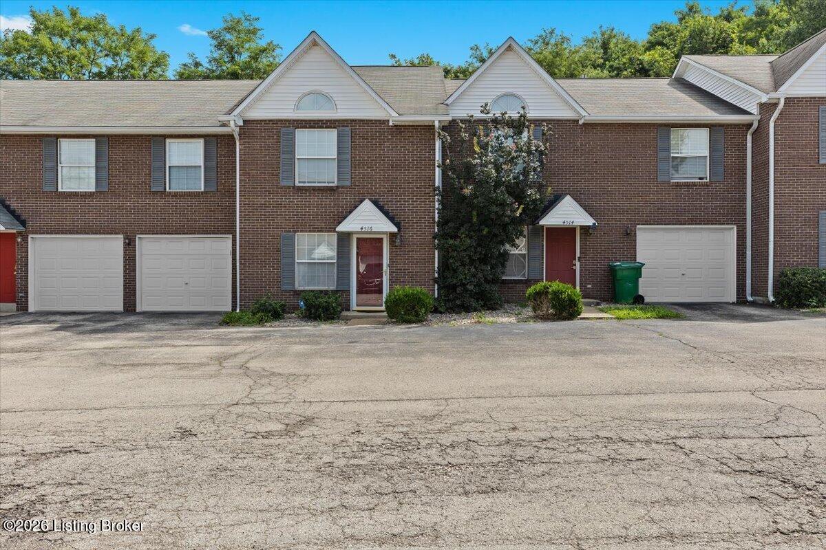 4516 Meadowlark Manor Ln Property Photo 2