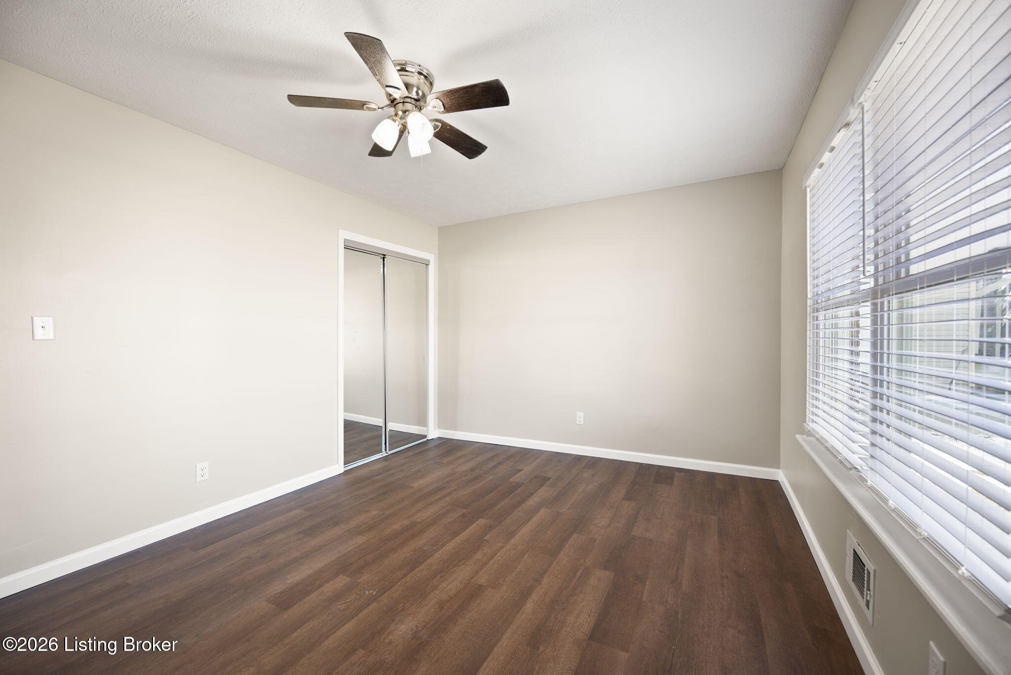 113 N Poplar St Property Photo 11