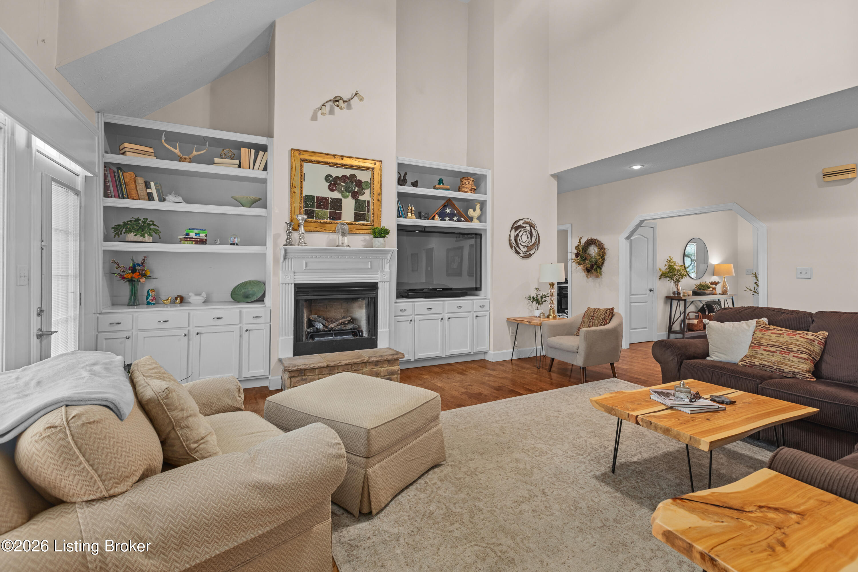 2315 Bardstown Rd Property Photo 4