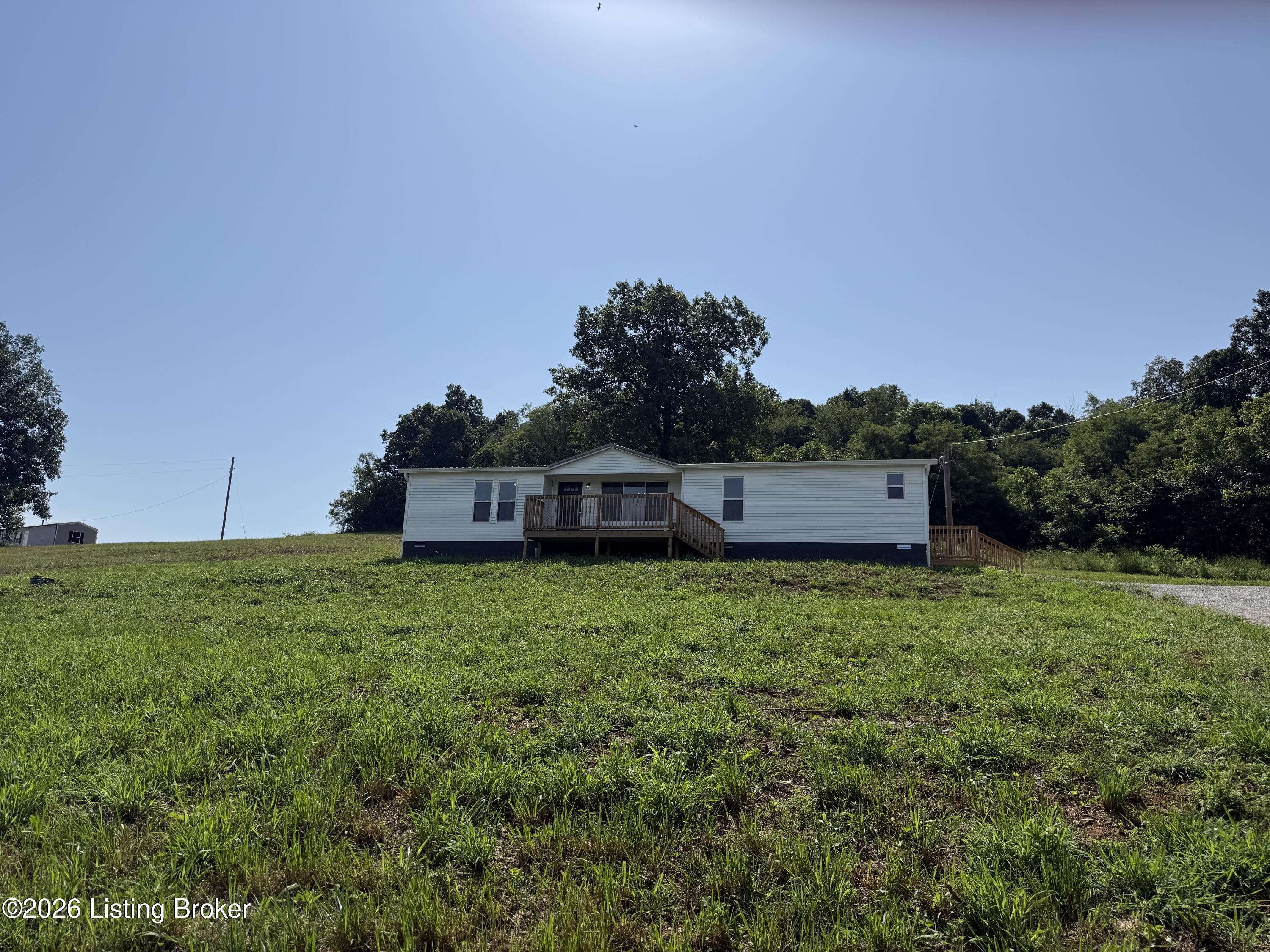351 Cloverdale Ests Rd Property Photo 2