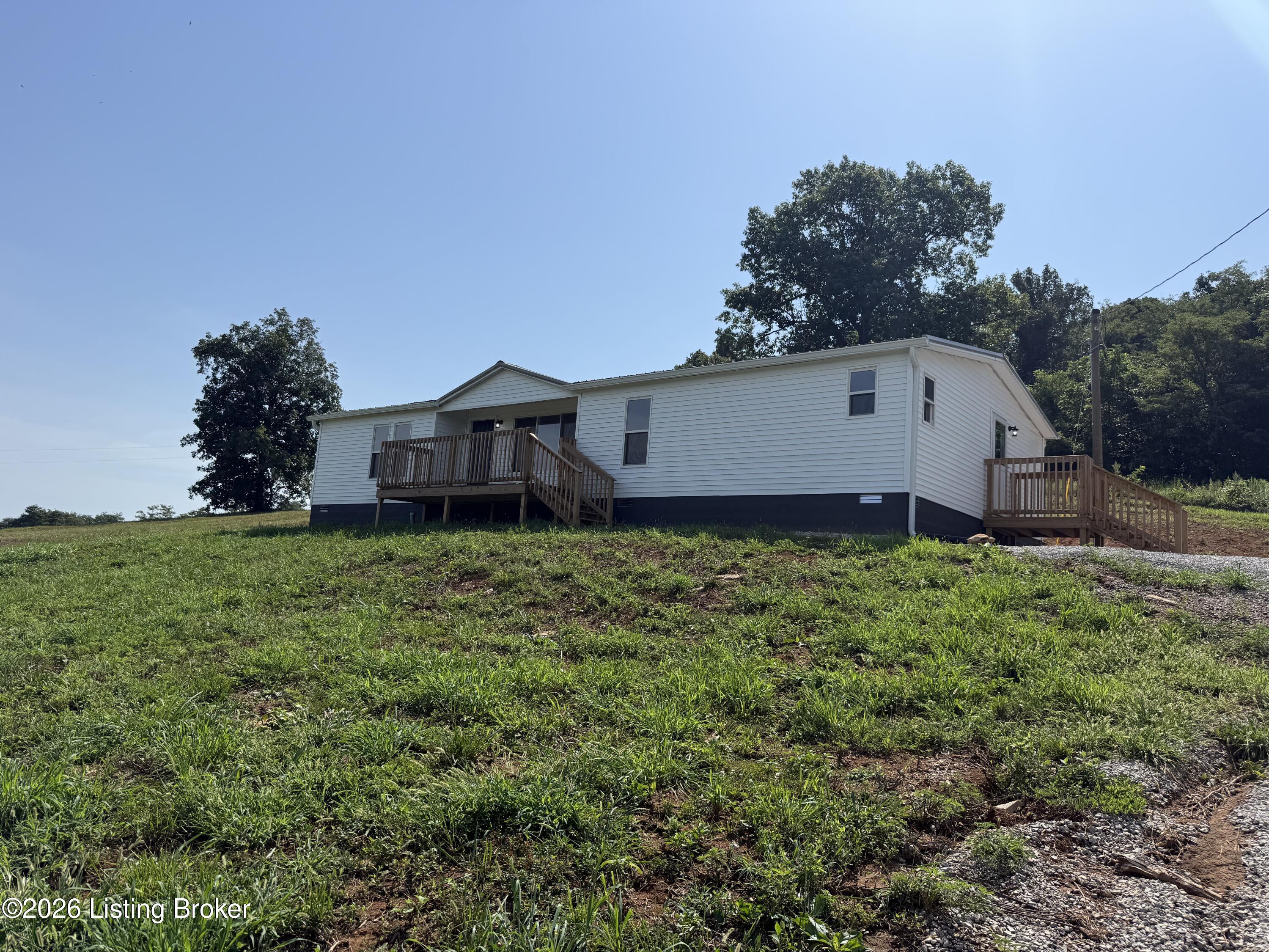 351 Cloverdale Ests Rd Property Photo 5