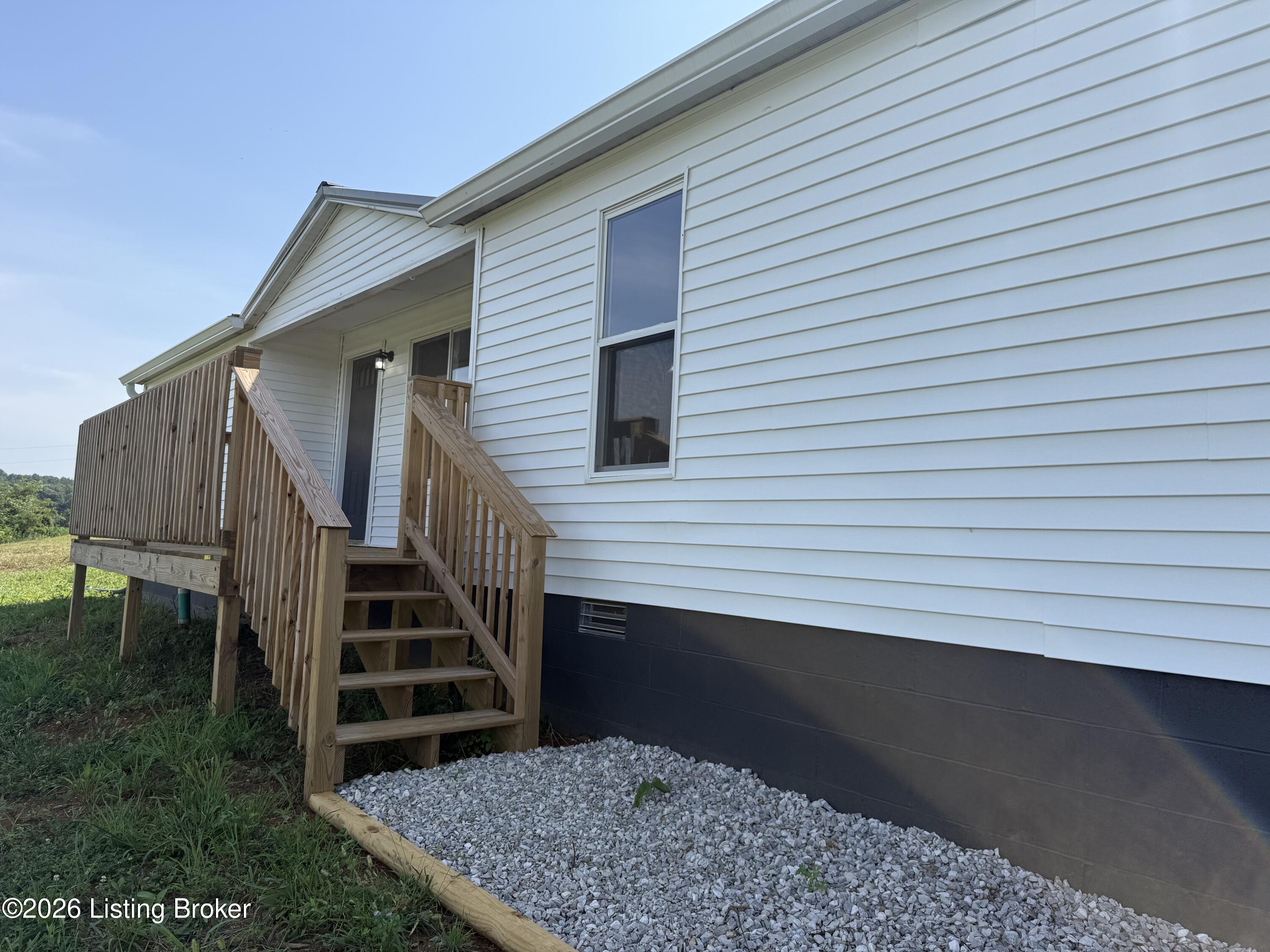 351 Cloverdale Ests Rd Property Photo 6