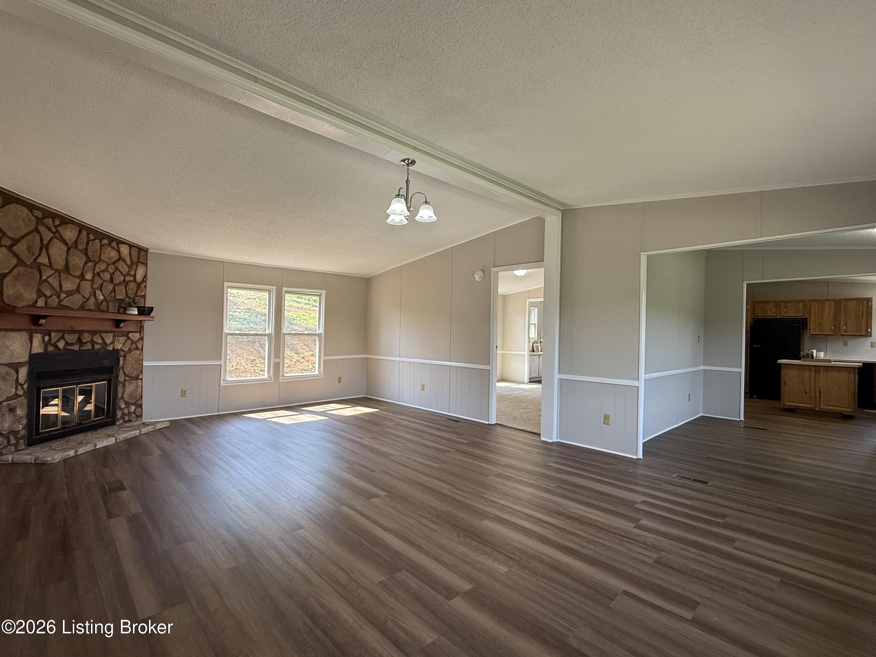 351 Cloverdale Ests Rd Property Photo 8