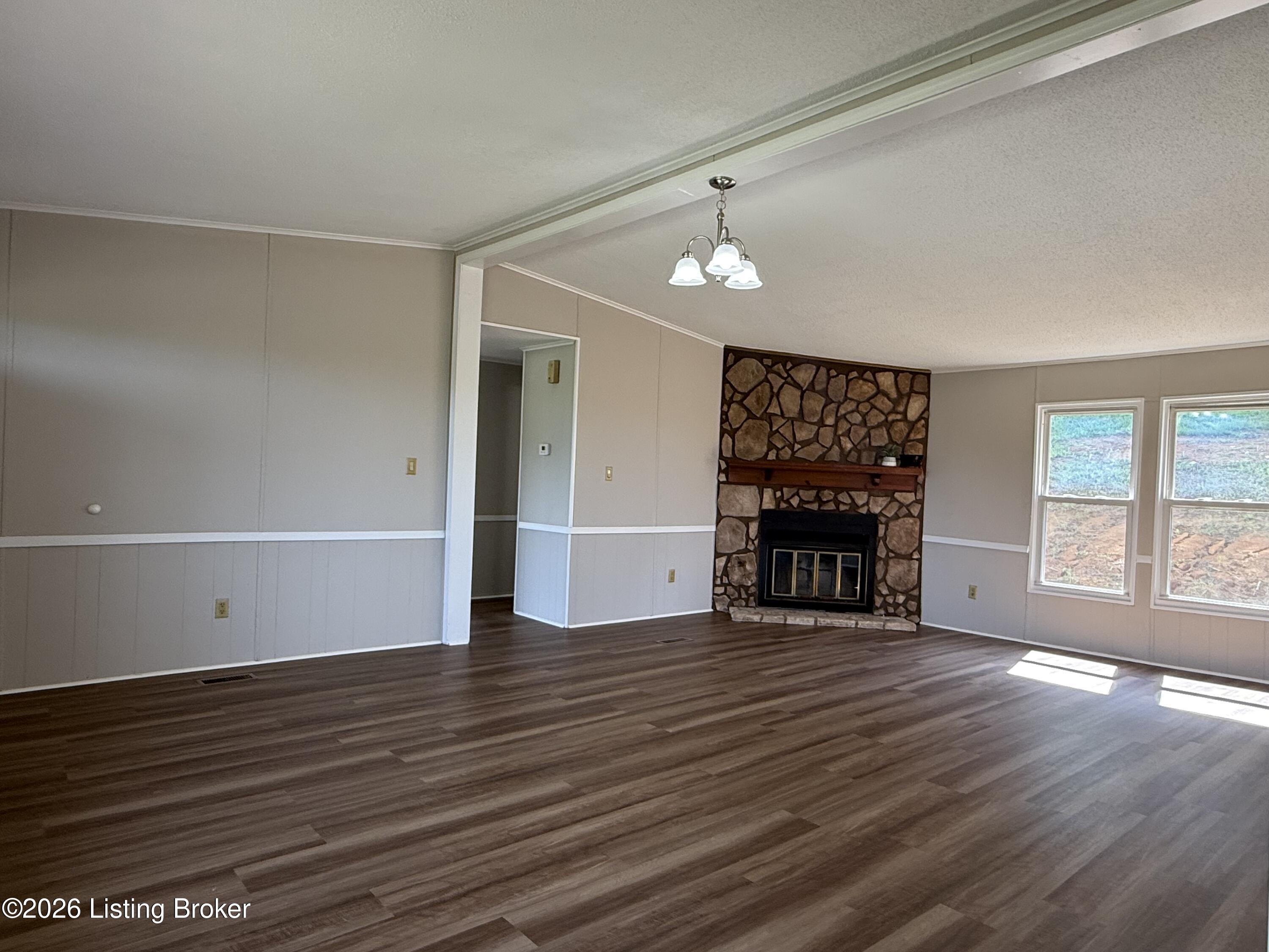 351 Cloverdale Ests Rd Property Photo 10
