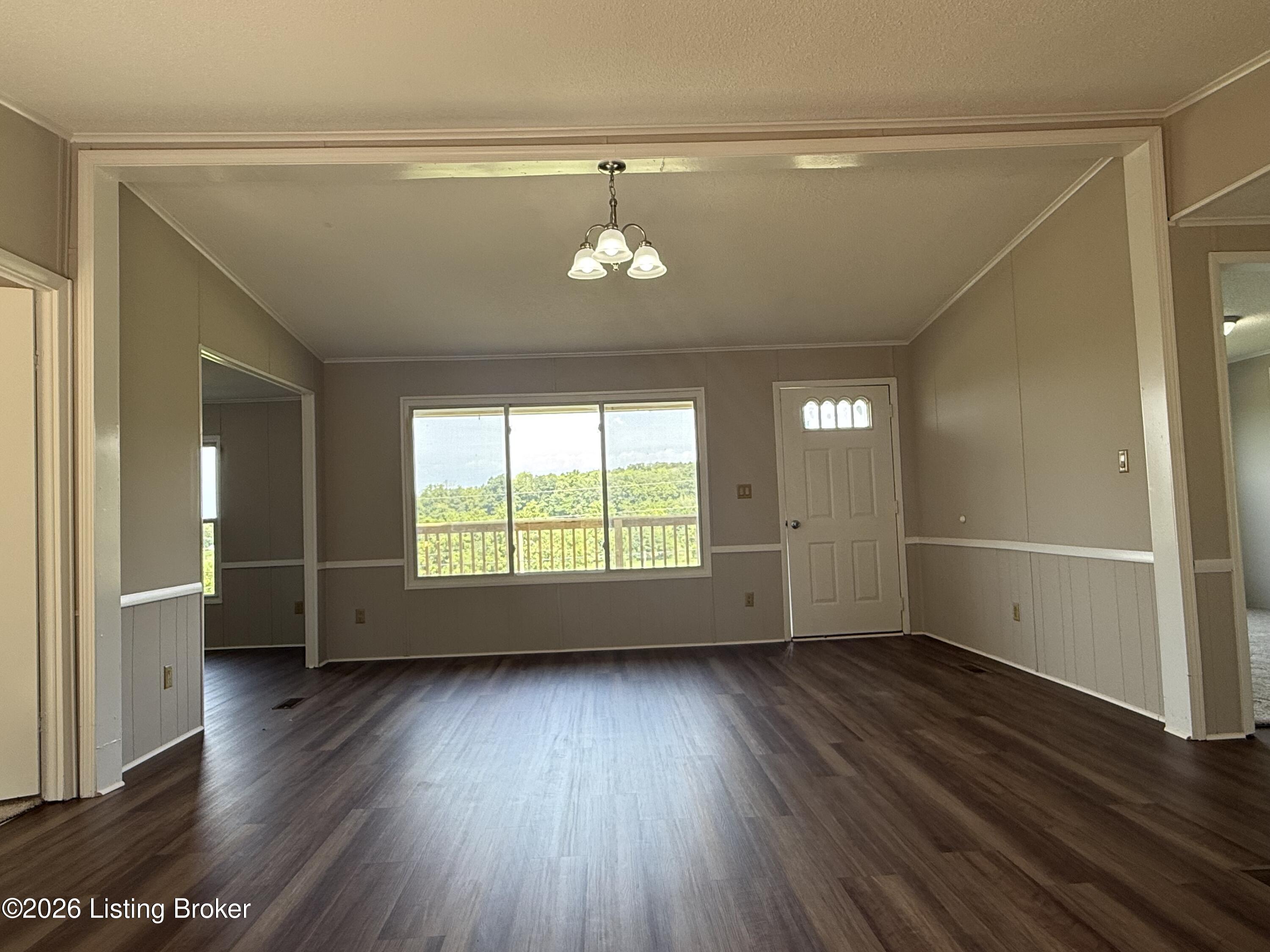 351 Cloverdale Ests Rd Property Photo 12