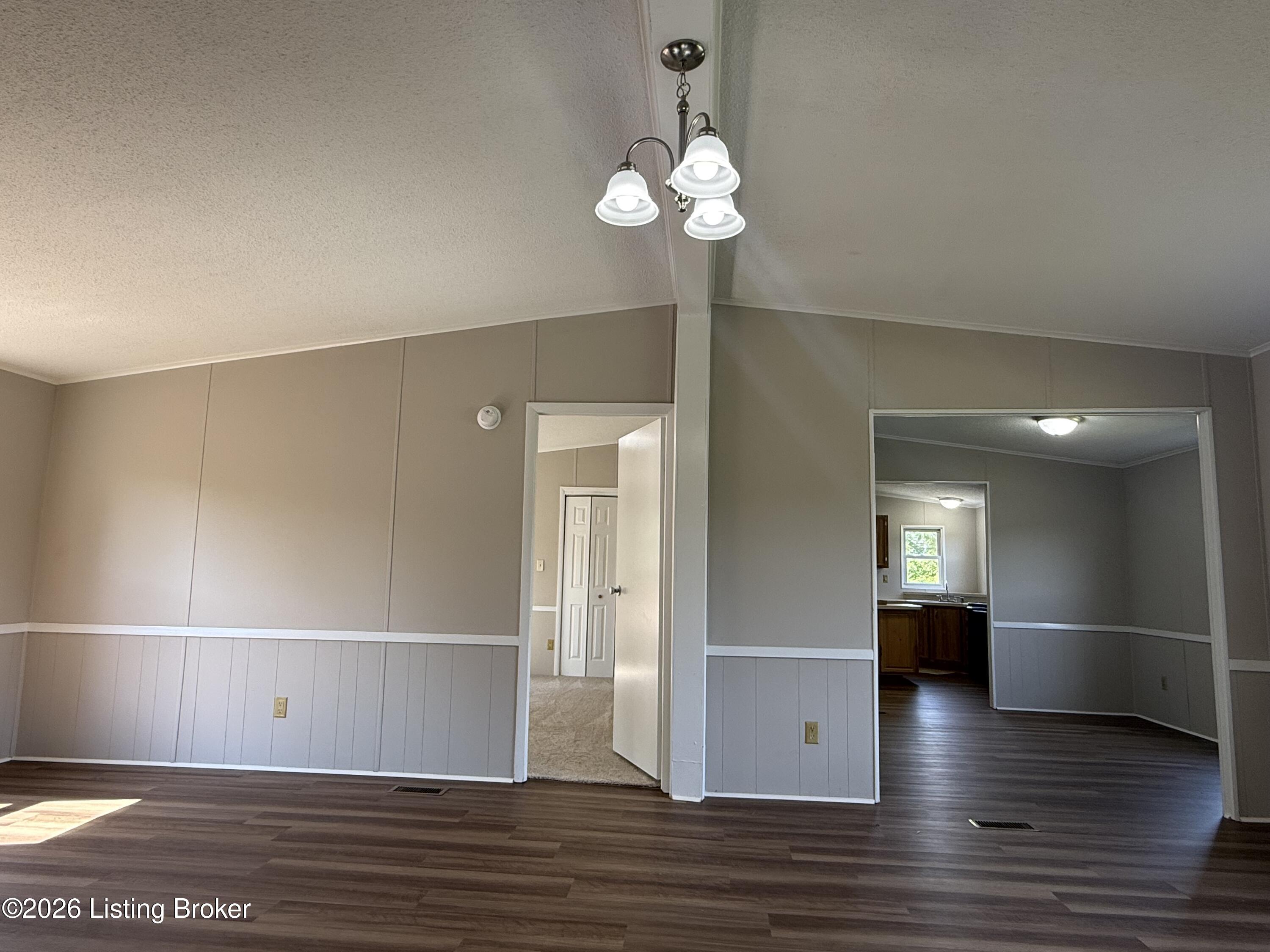351 Cloverdale Ests Rd Property Photo 14