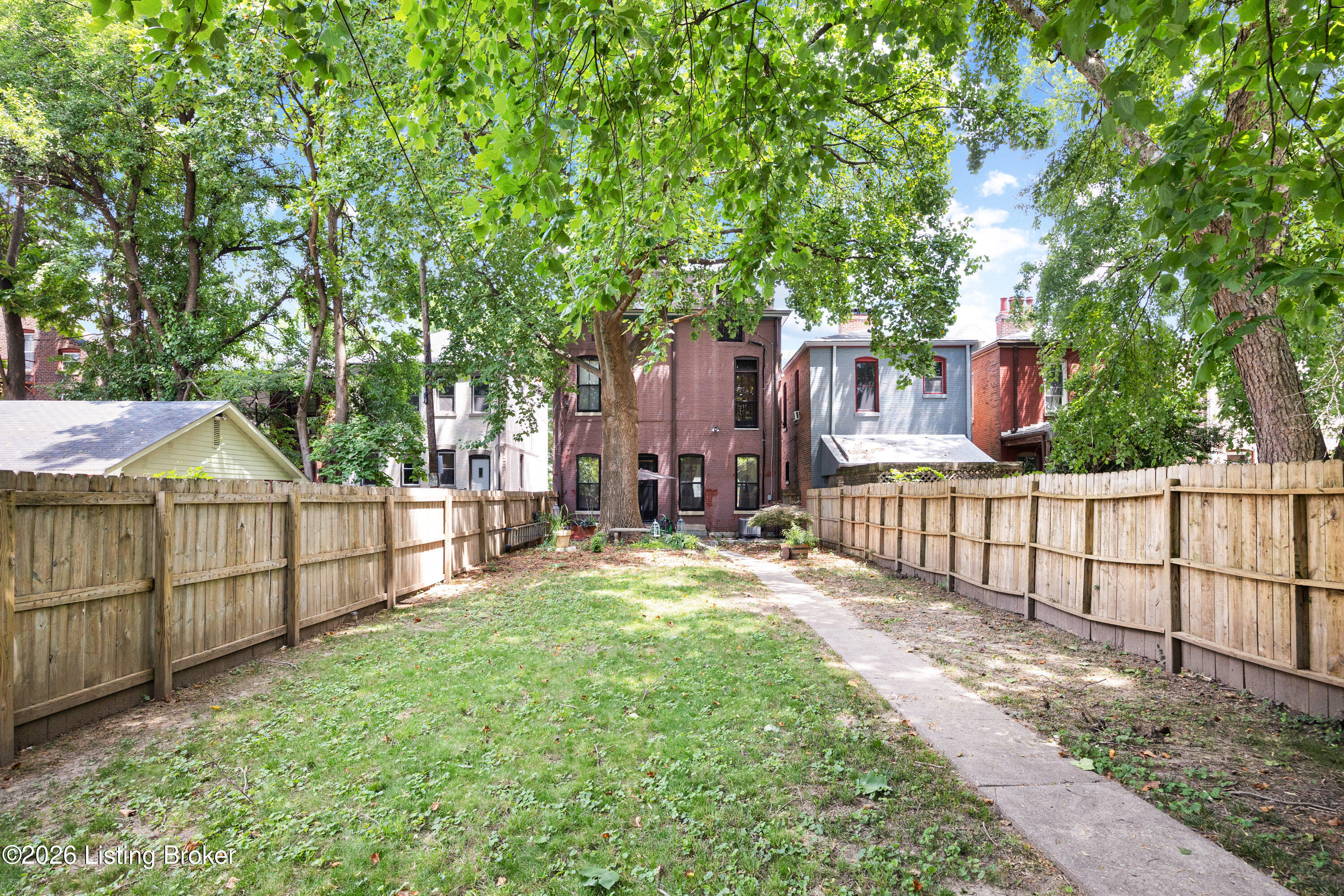 1216 S Floyd St Property Photo 35
