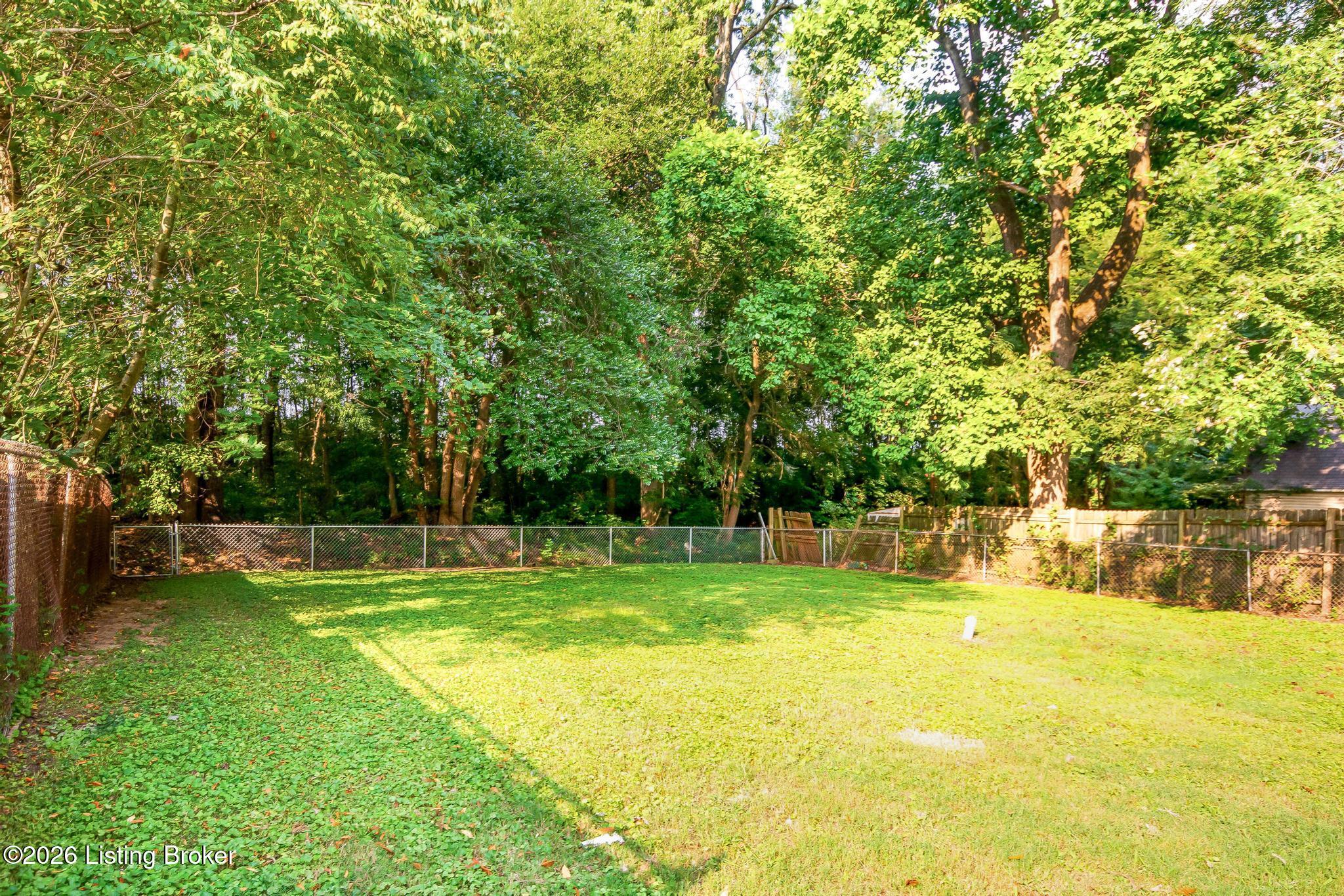 7120 Denver Ln Property Photo 3