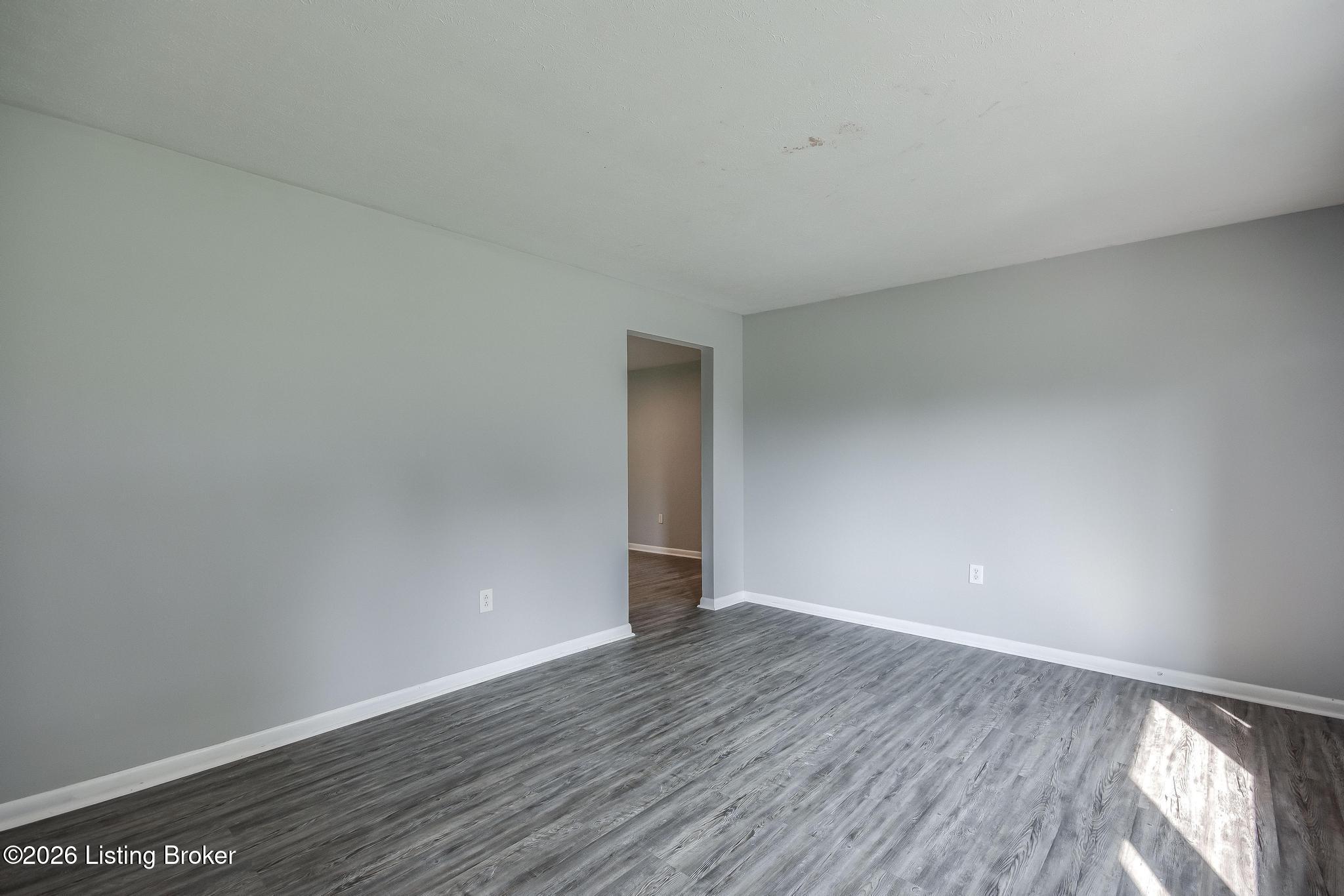 7120 Denver Ln Property Photo 6
