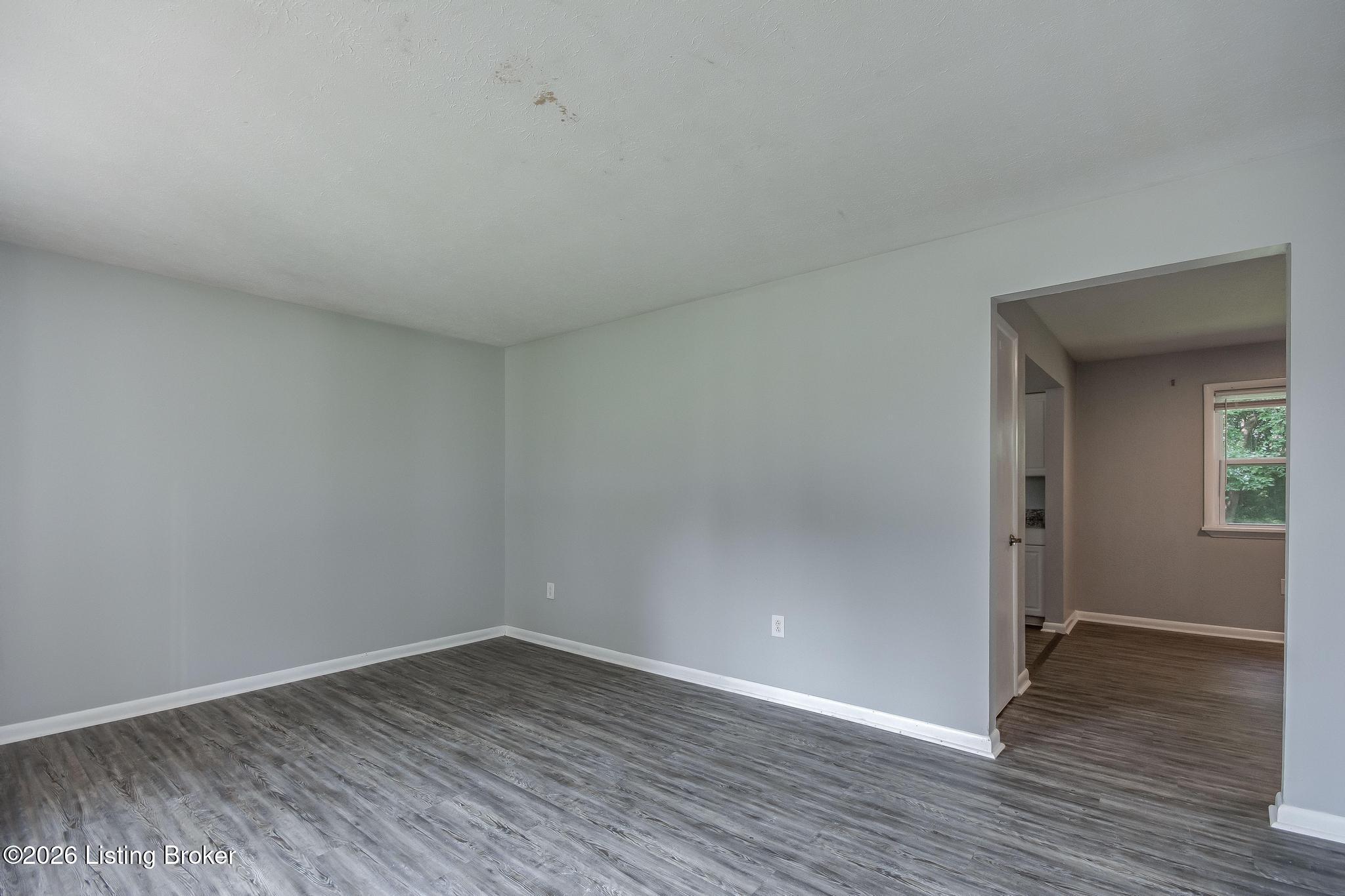 7120 Denver Ln Property Photo 7