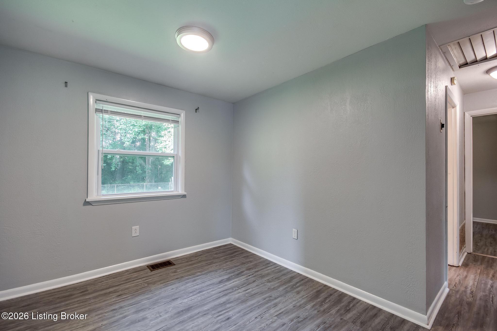 7120 Denver Ln Property Photo 8