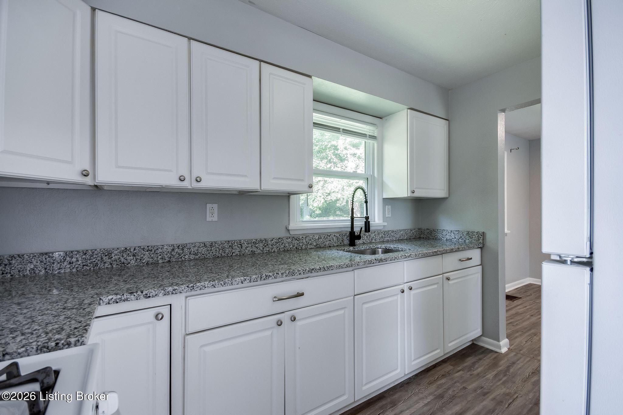 7120 Denver Ln Property Photo 14