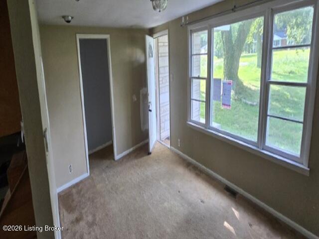 7015 Clinton Rd Property Photo 3