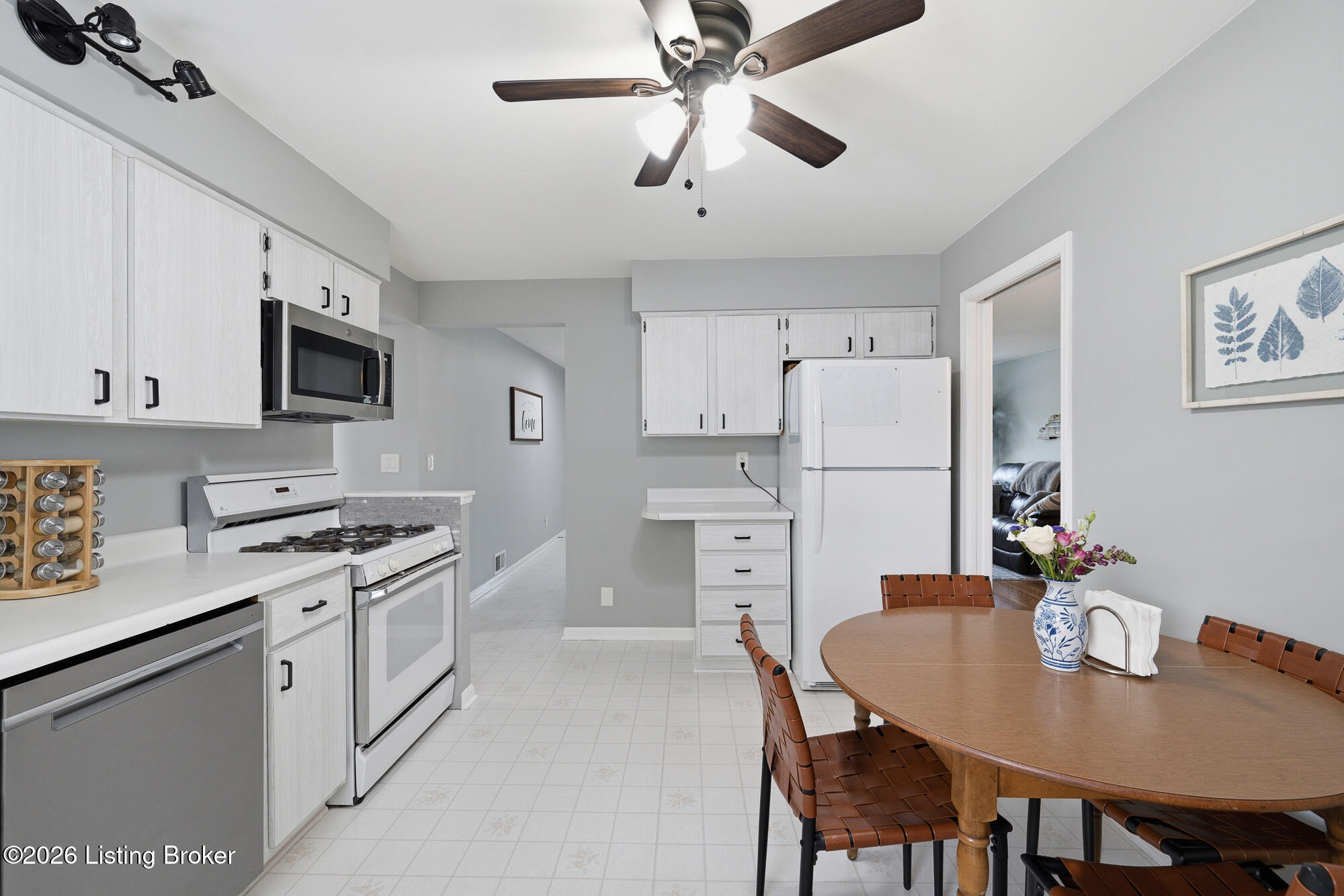 3616 Deibel Way Property Photo 15