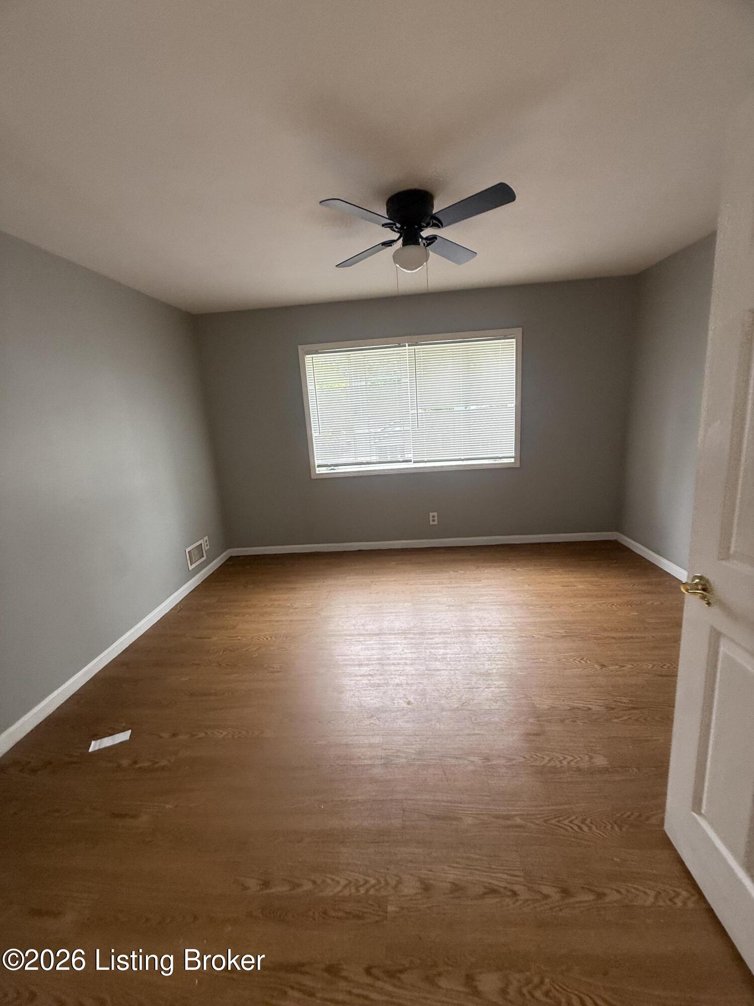112 E Woodlawn Ave 2 Property Photo 4