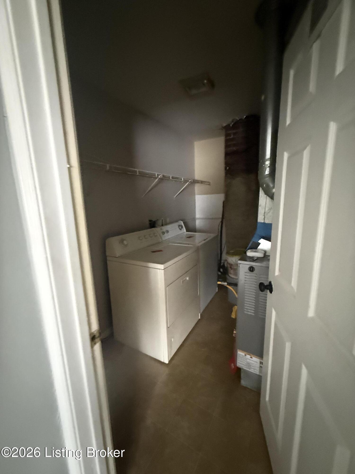 112 E Woodlawn Ave 2 Property Photo 10