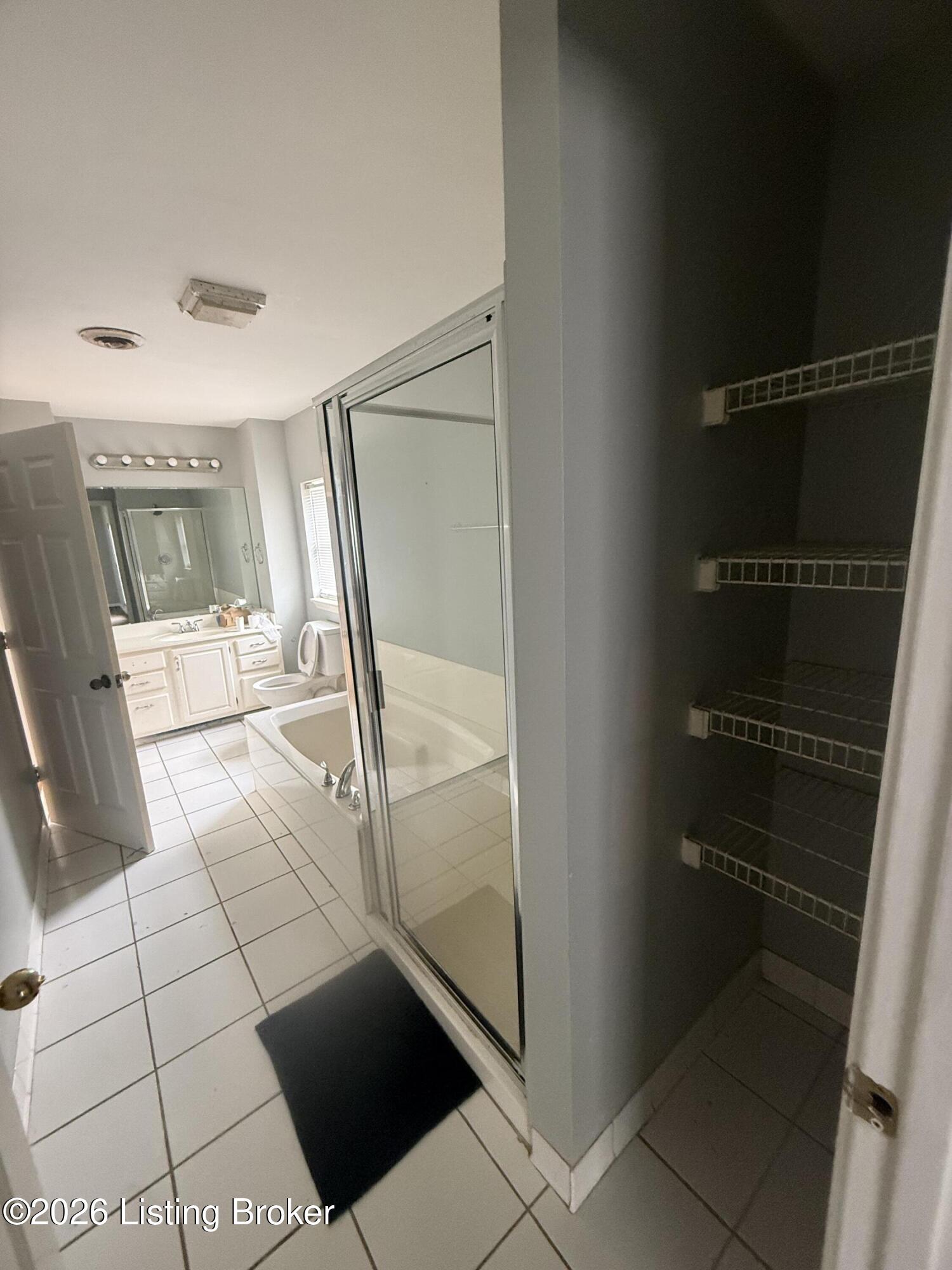 112 E Woodlawn Ave 2 Property Photo 12