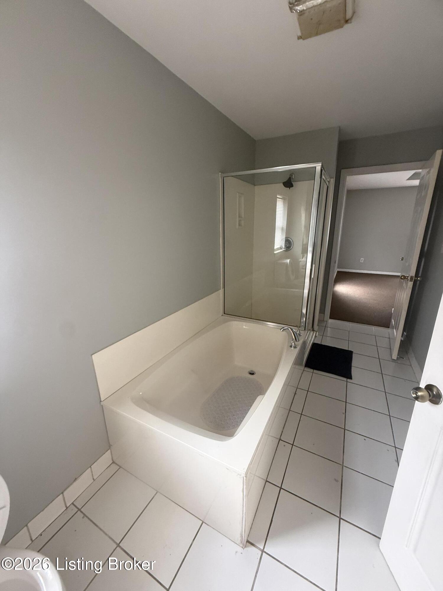 112 E Woodlawn Ave 2 Property Photo 14