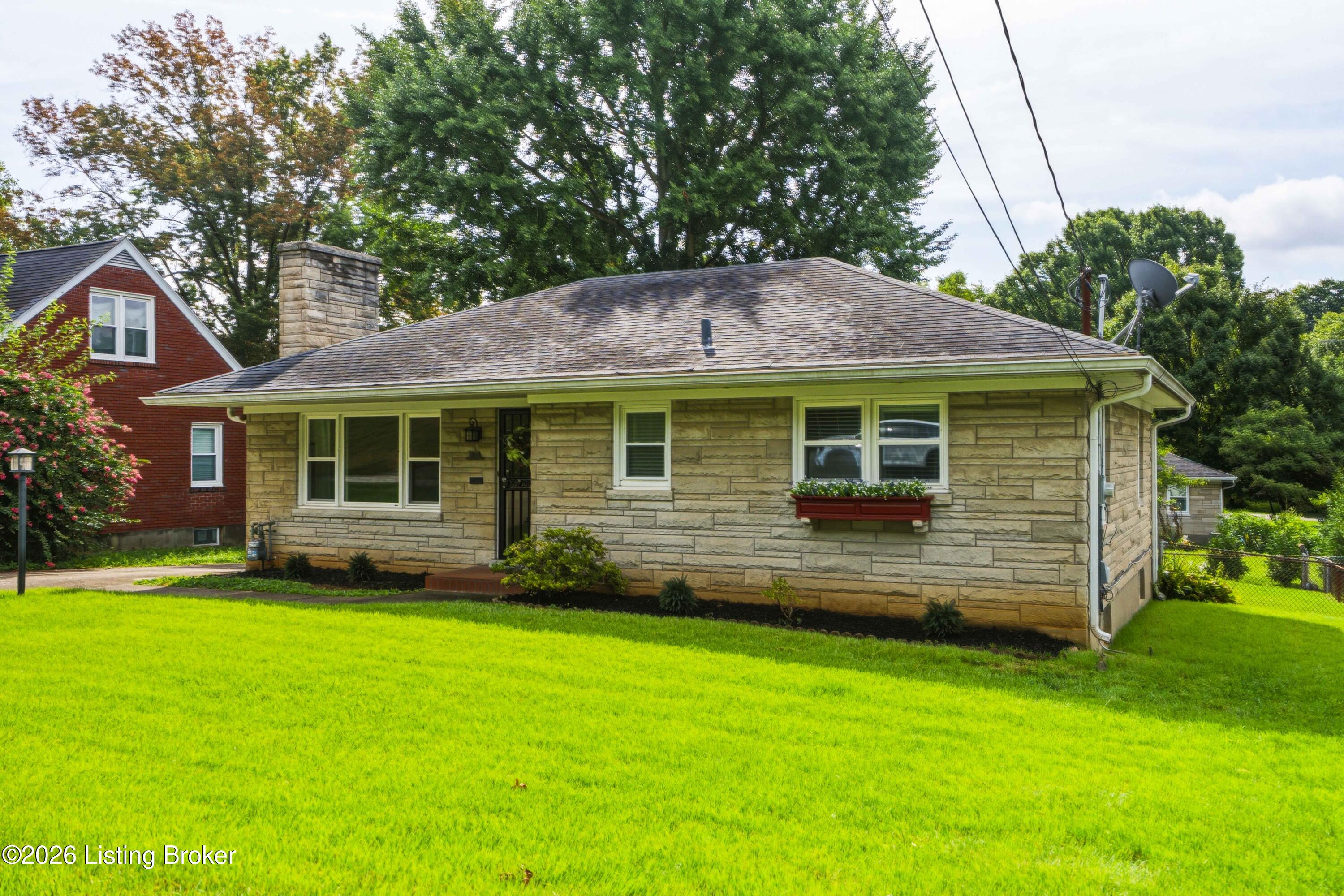 1614 Ehrler Dr Property Photo 2