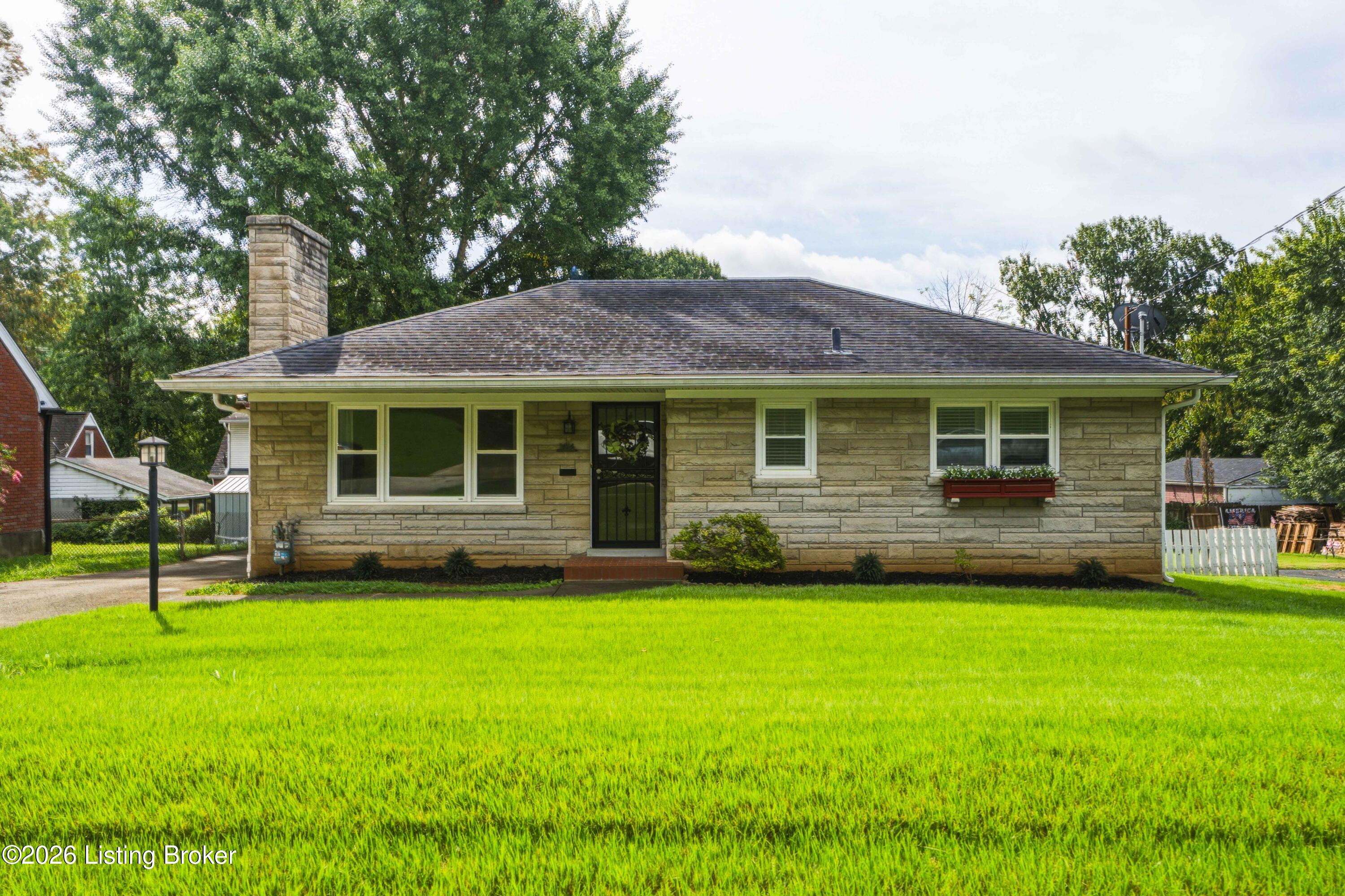 1614 Ehrler Dr Property Photo 4