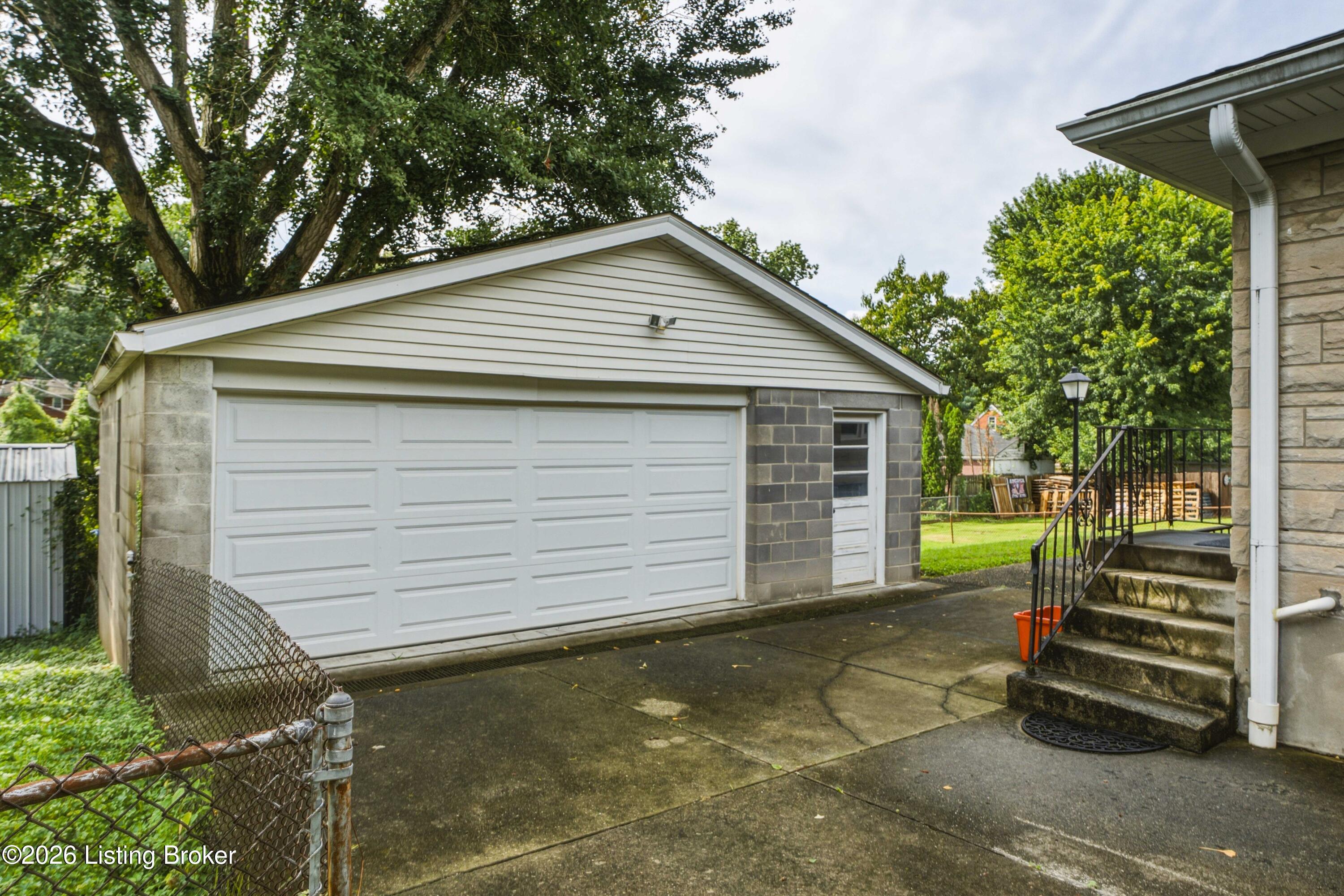 1614 Ehrler Dr Property Photo 35