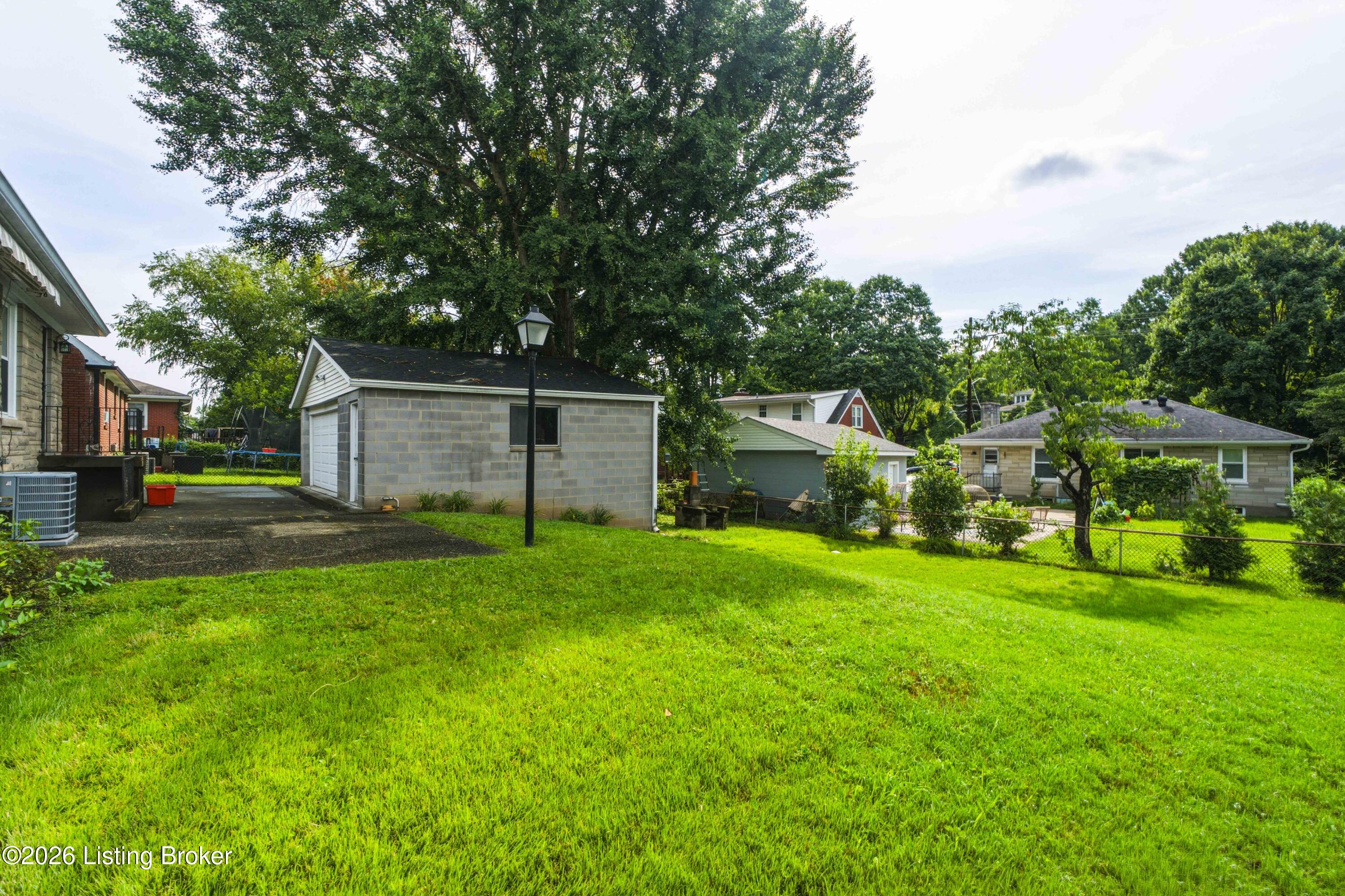 1614 Ehrler Dr Property Photo 36