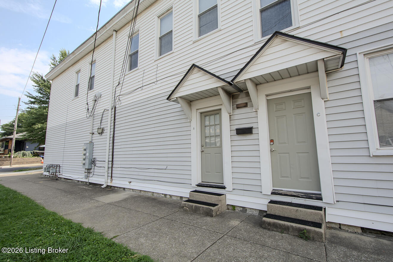 1000 E Caldwell St 3 Property Photo 3