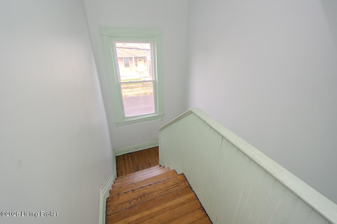 1000 E Caldwell St 3 Property Photo 7