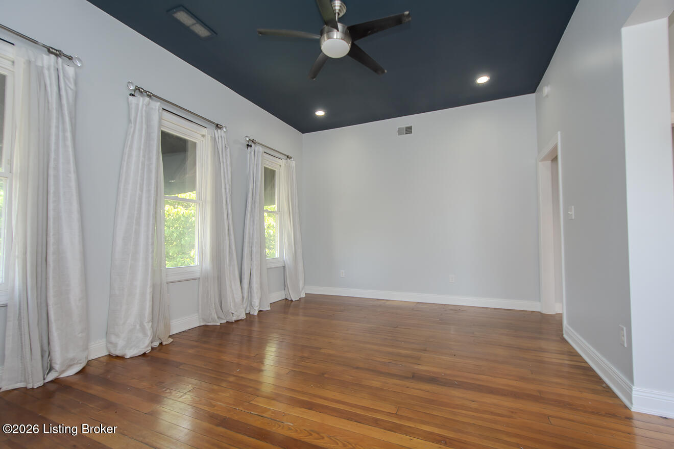 1000 E Caldwell St 3 Property Photo 10