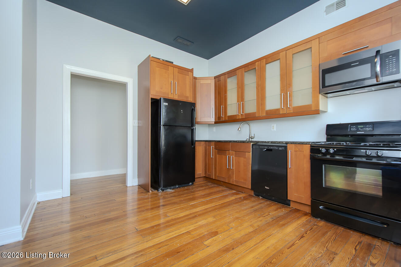 1000 E Caldwell St 3 Property Photo 16