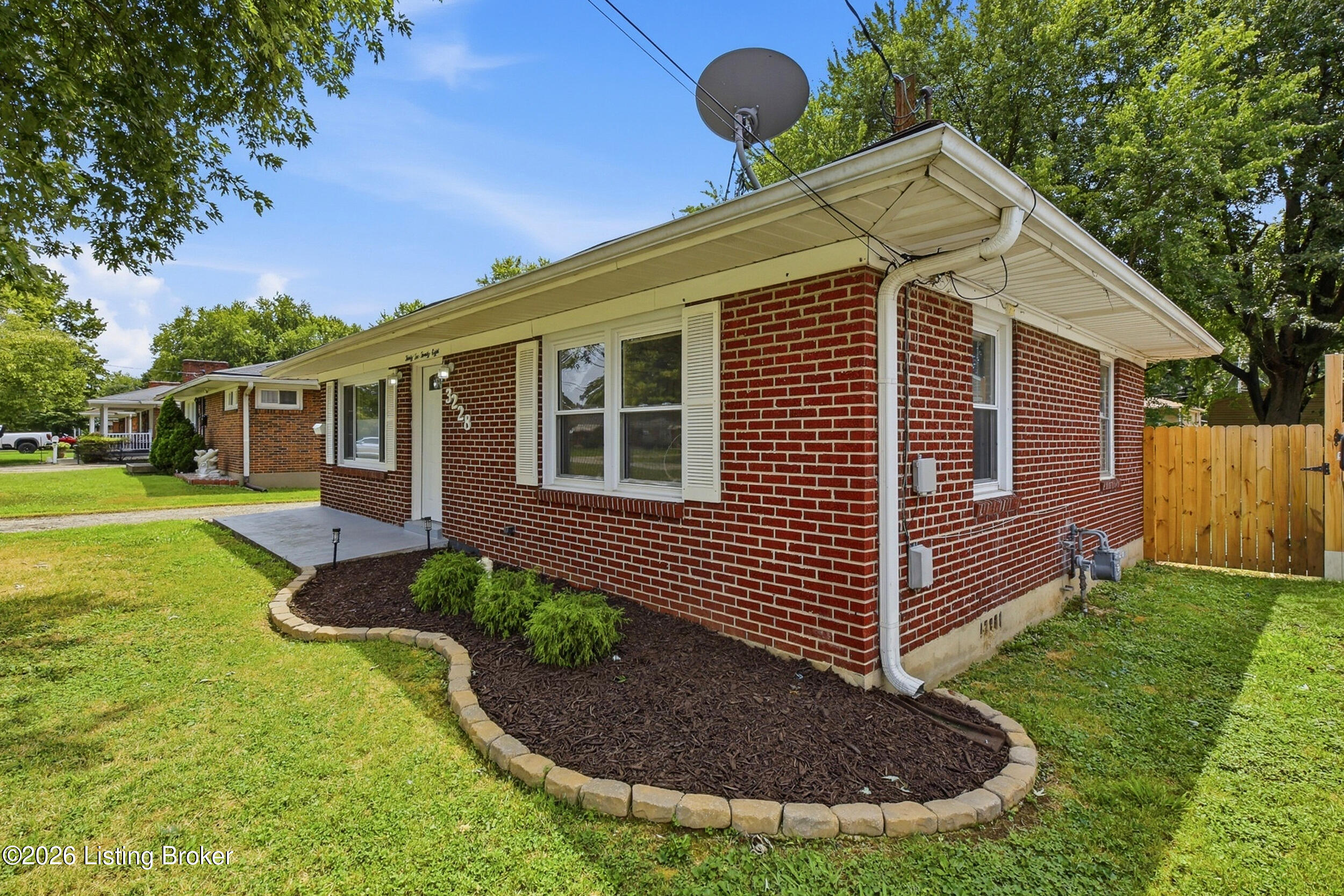 3228 New Lynnview Dr Property Photo 4