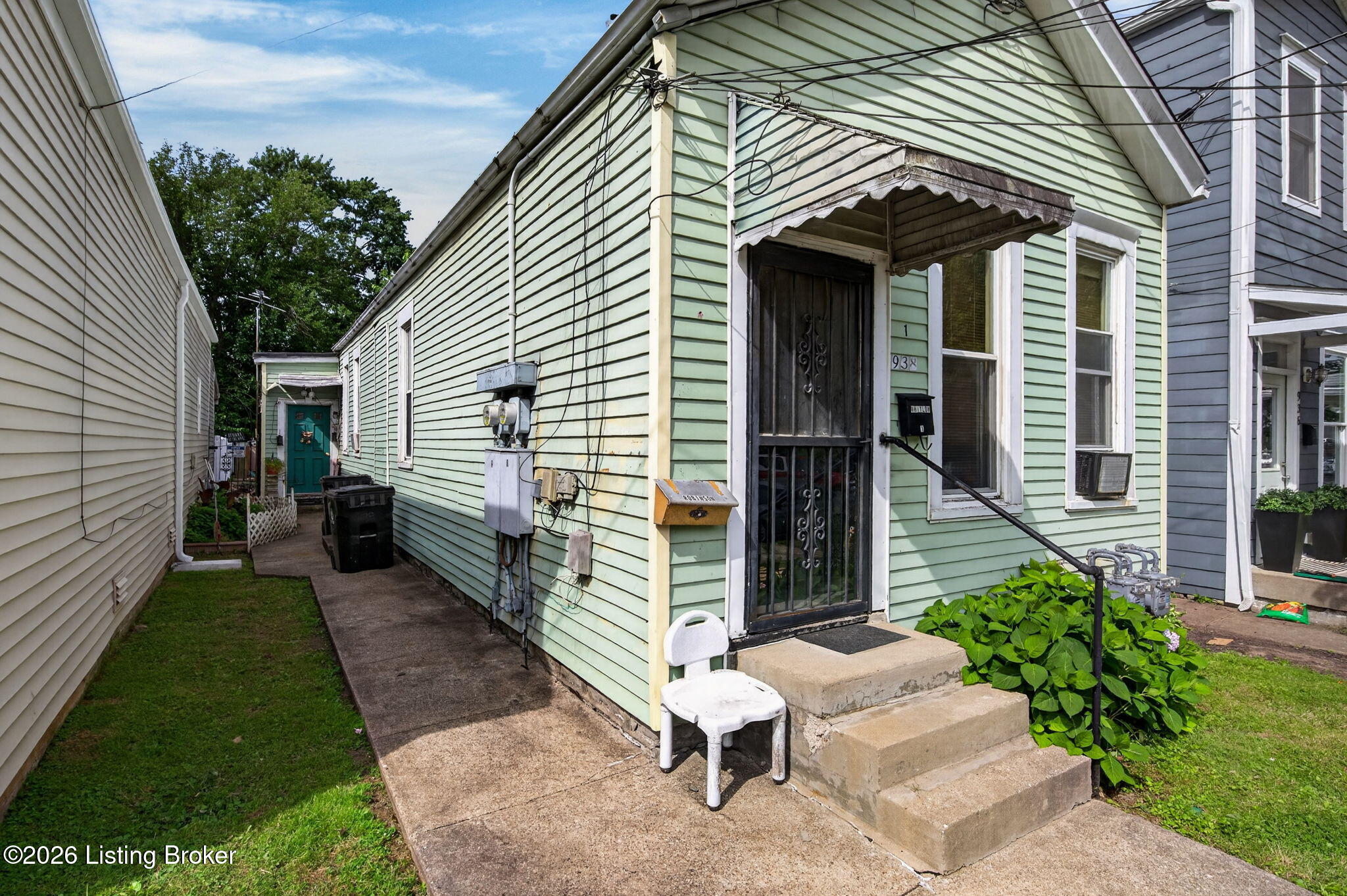 938 Samuel St Property Photo 3