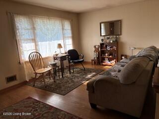 10906 Albion Dr Property Photo 3