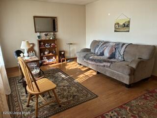 10906 Albion Dr Property Photo 4