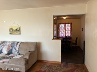 10906 Albion Dr Property Photo 5