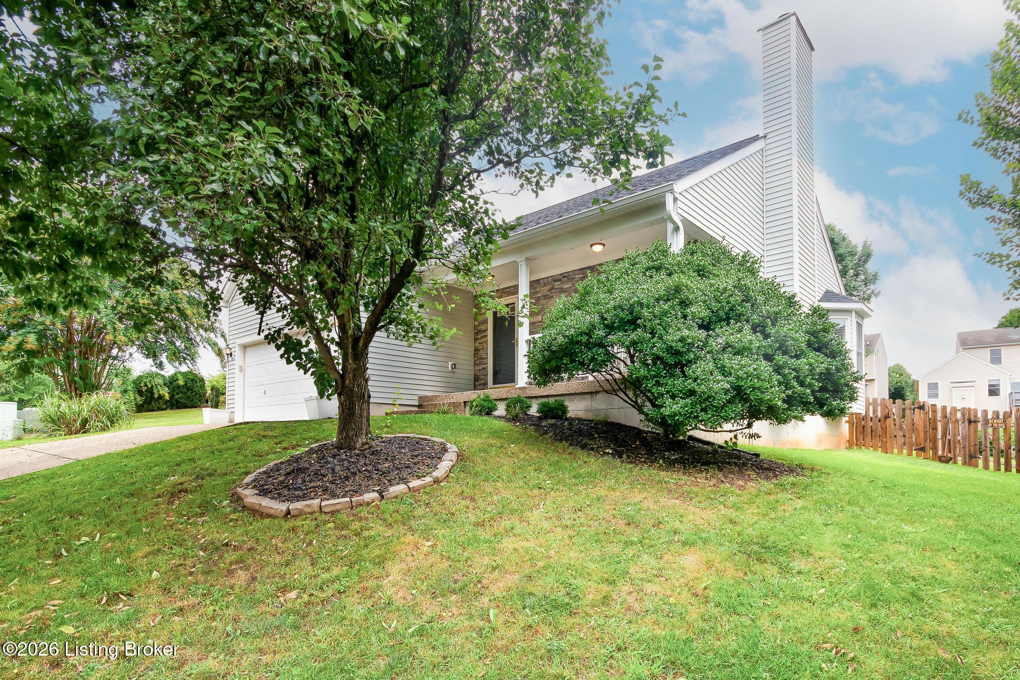 5201 Oldshire Rd Property Photo 3