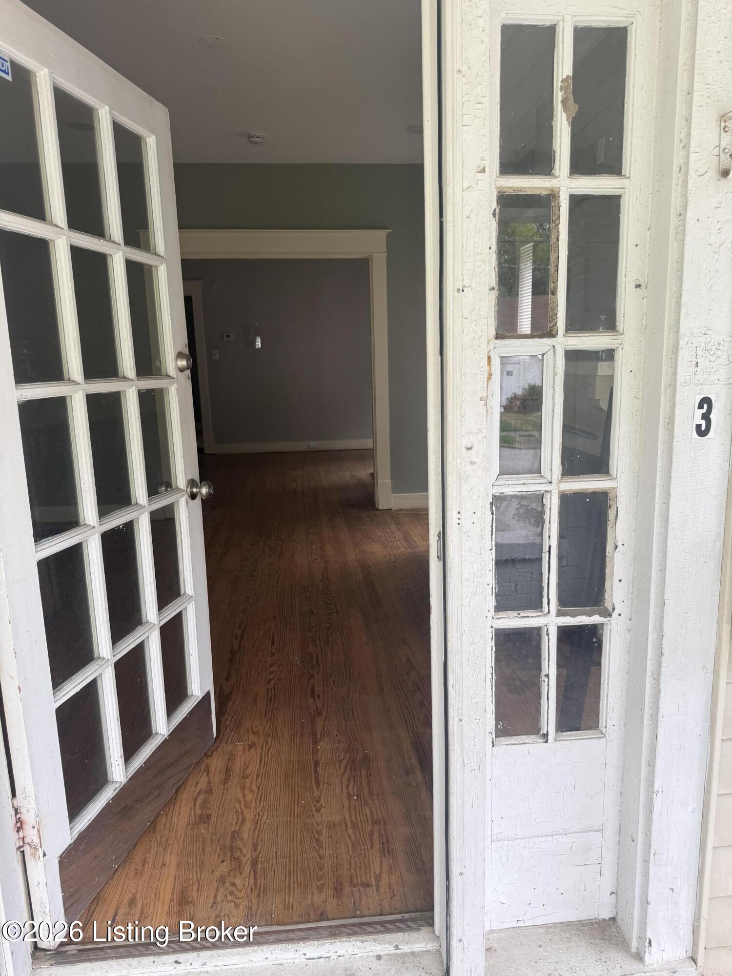 112 E Woodlawn Ave 3 Property Photo 1