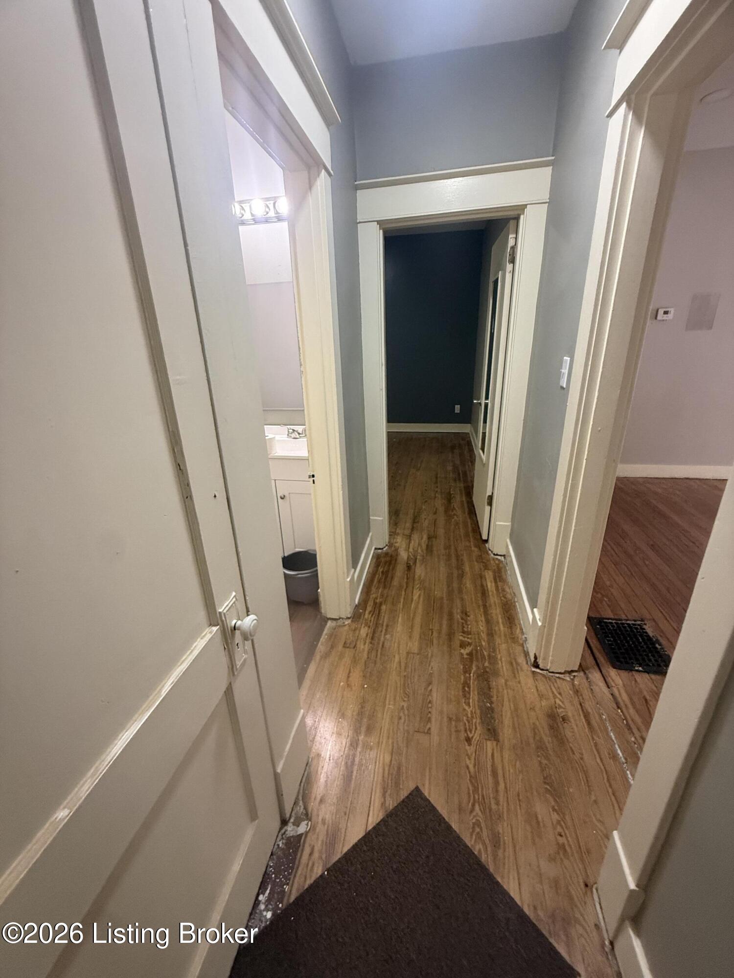 112 E Woodlawn Ave 3 Property Photo 6