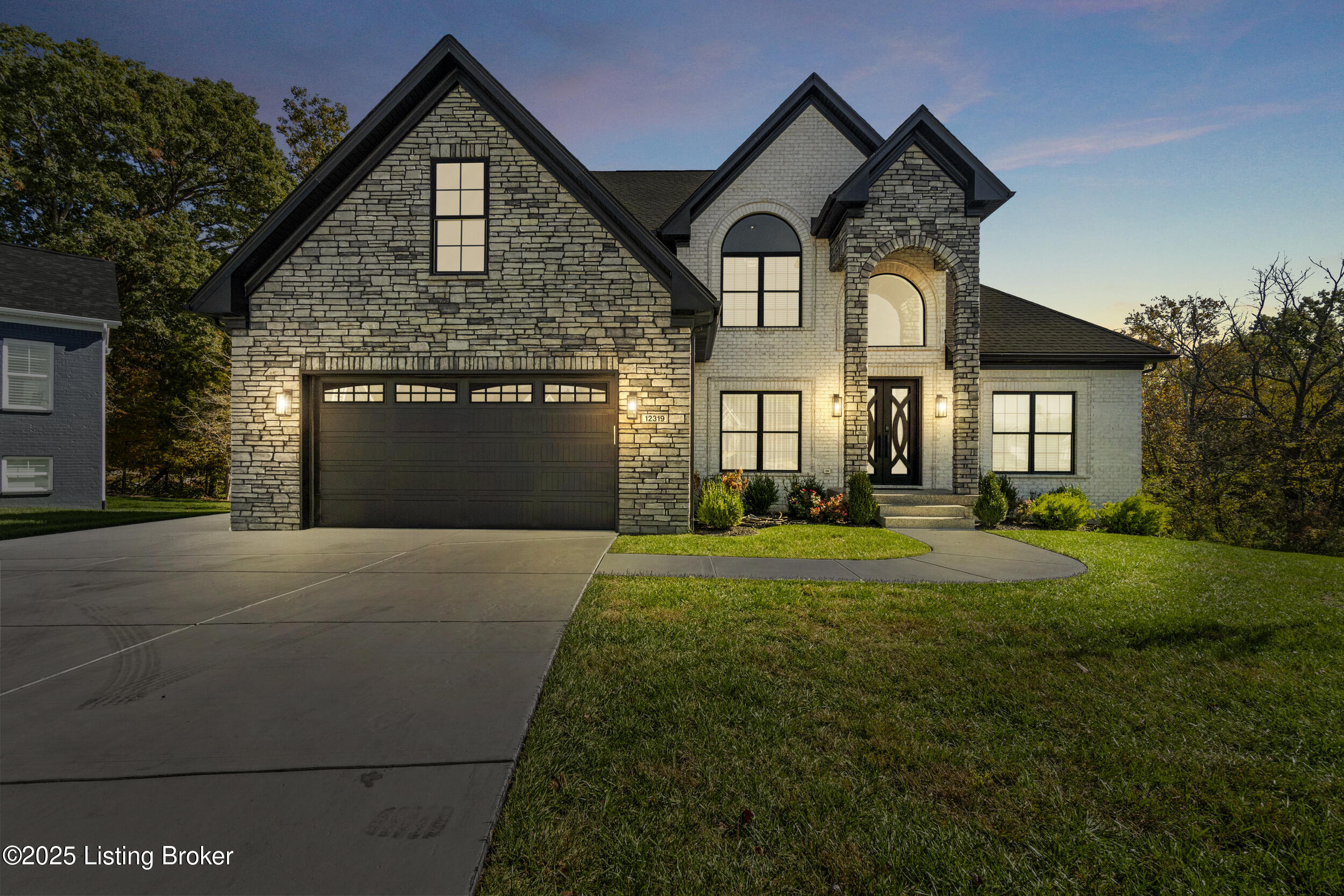 12319 Vanherr Dr Property Photo 2