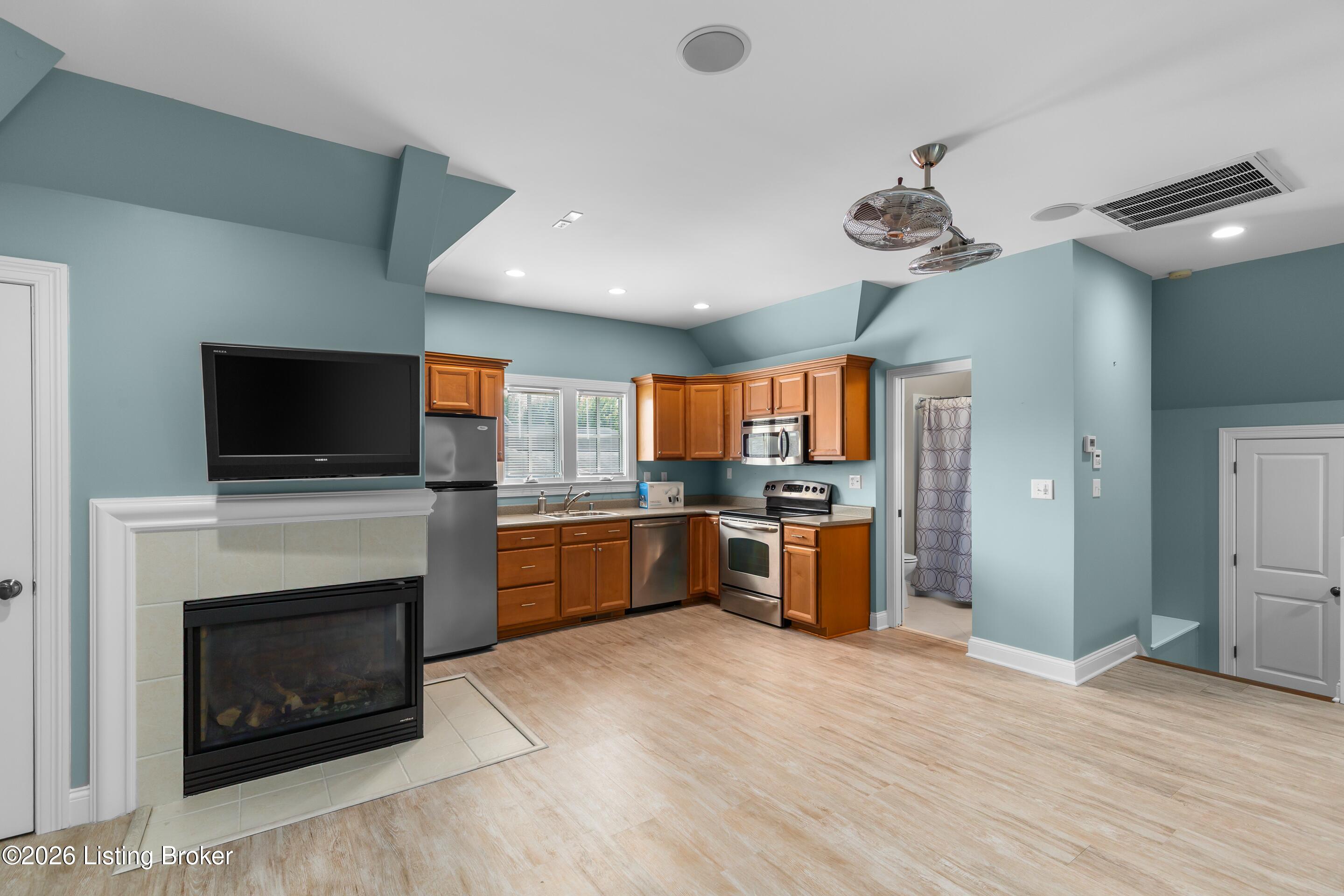 9101 Dayflower St Property Photo 62