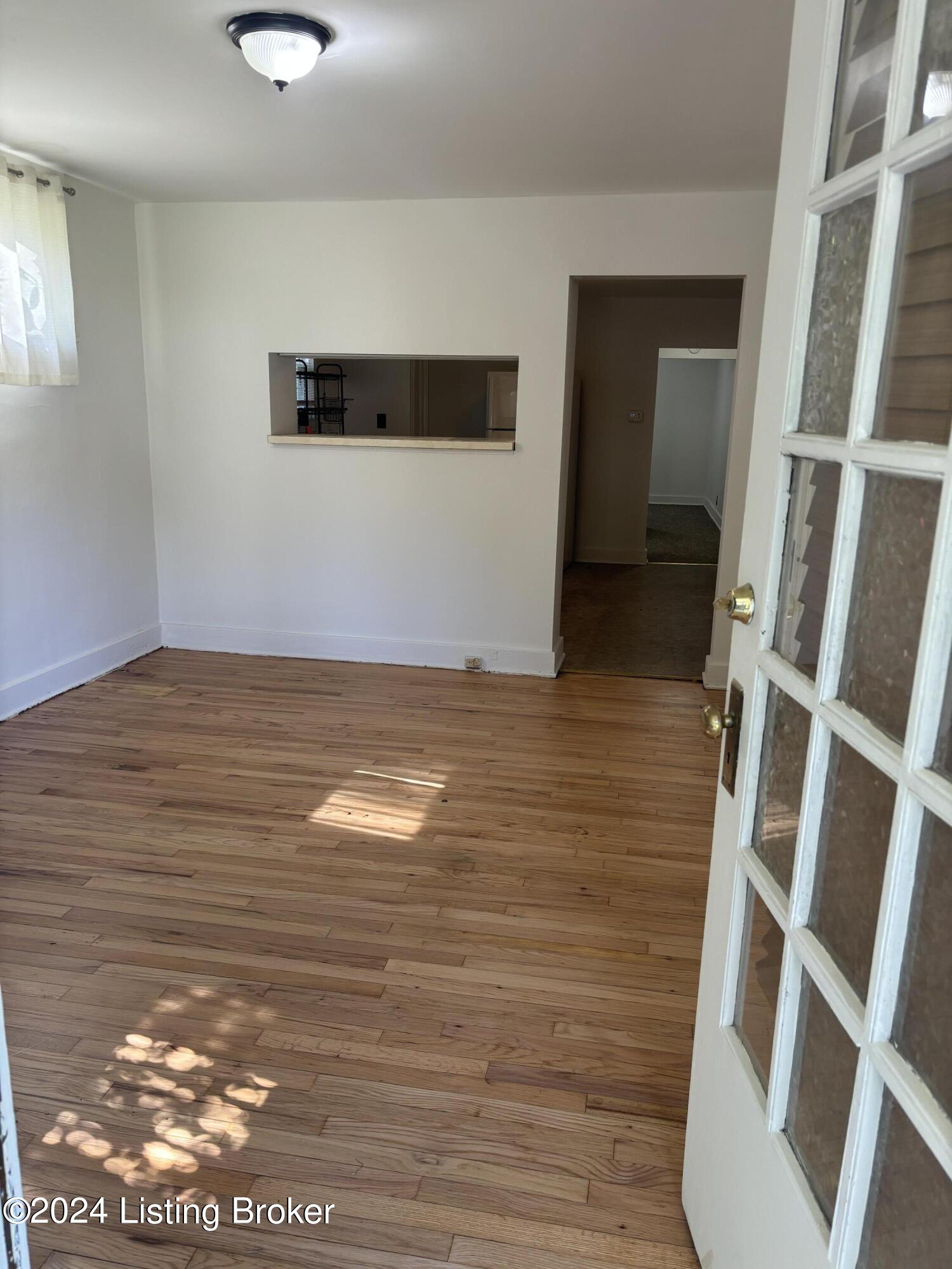 304 S Ewing Ave 1 Property Photo 4
