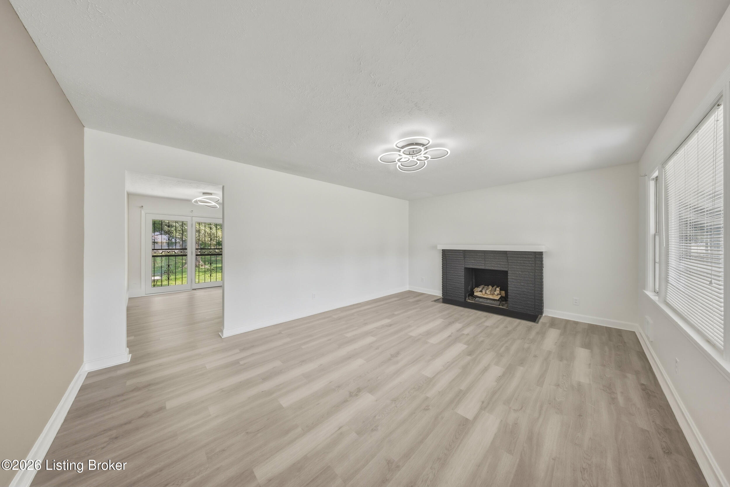 7803 Cedar Brook Dr Property Photo 14