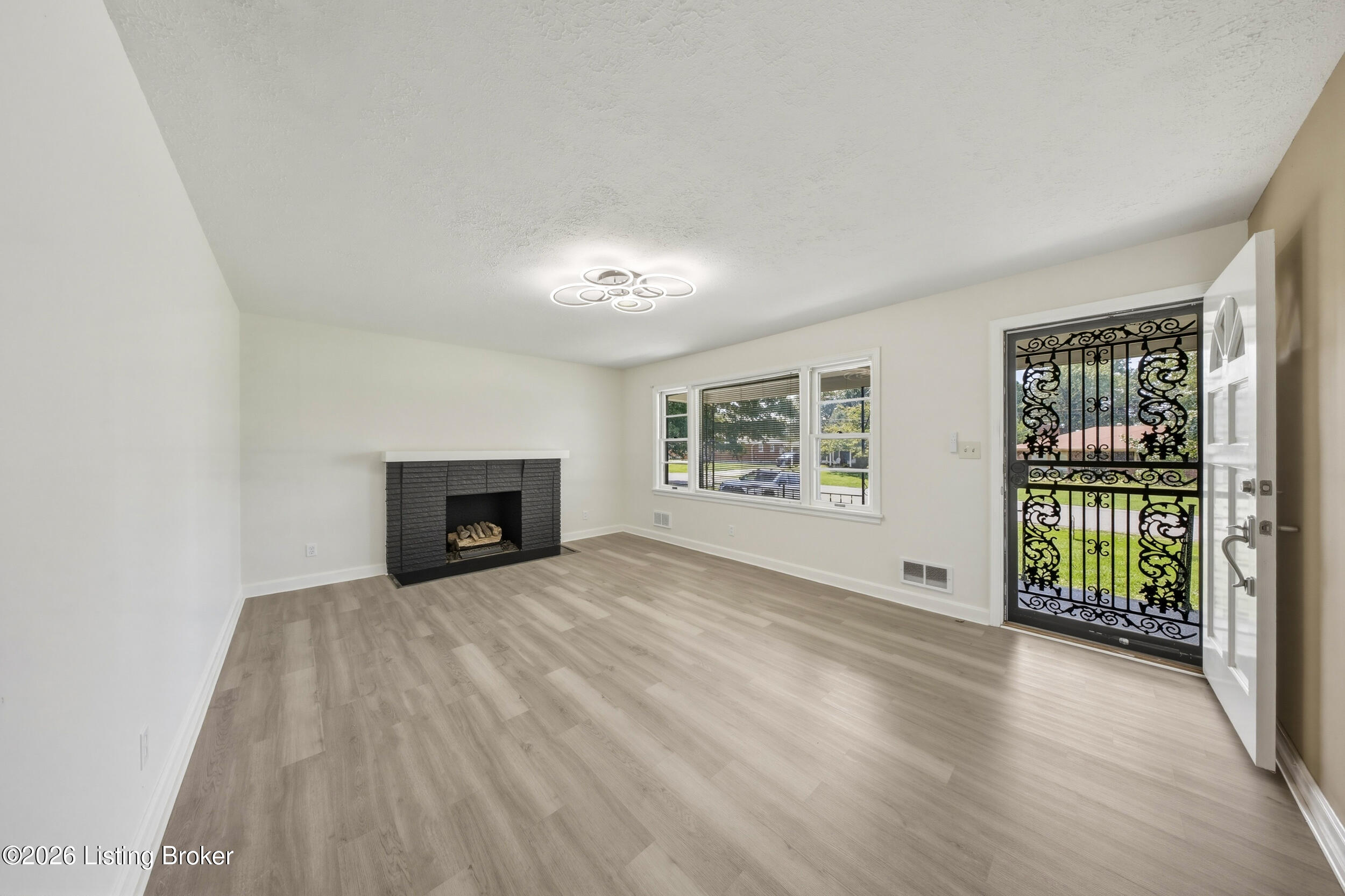 7803 Cedar Brook Dr Property Photo 16
