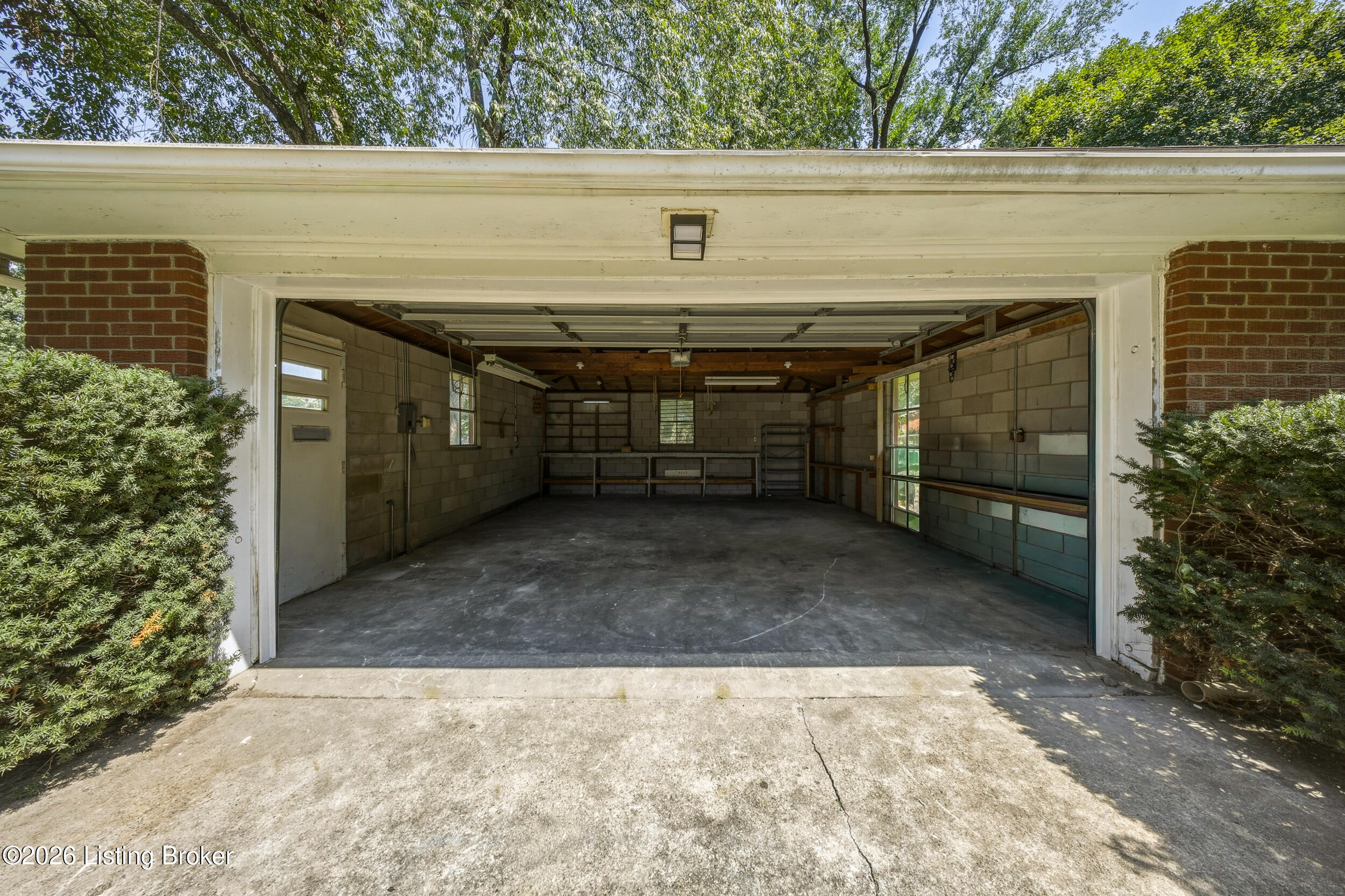 7803 Cedar Brook Dr Property Photo 41