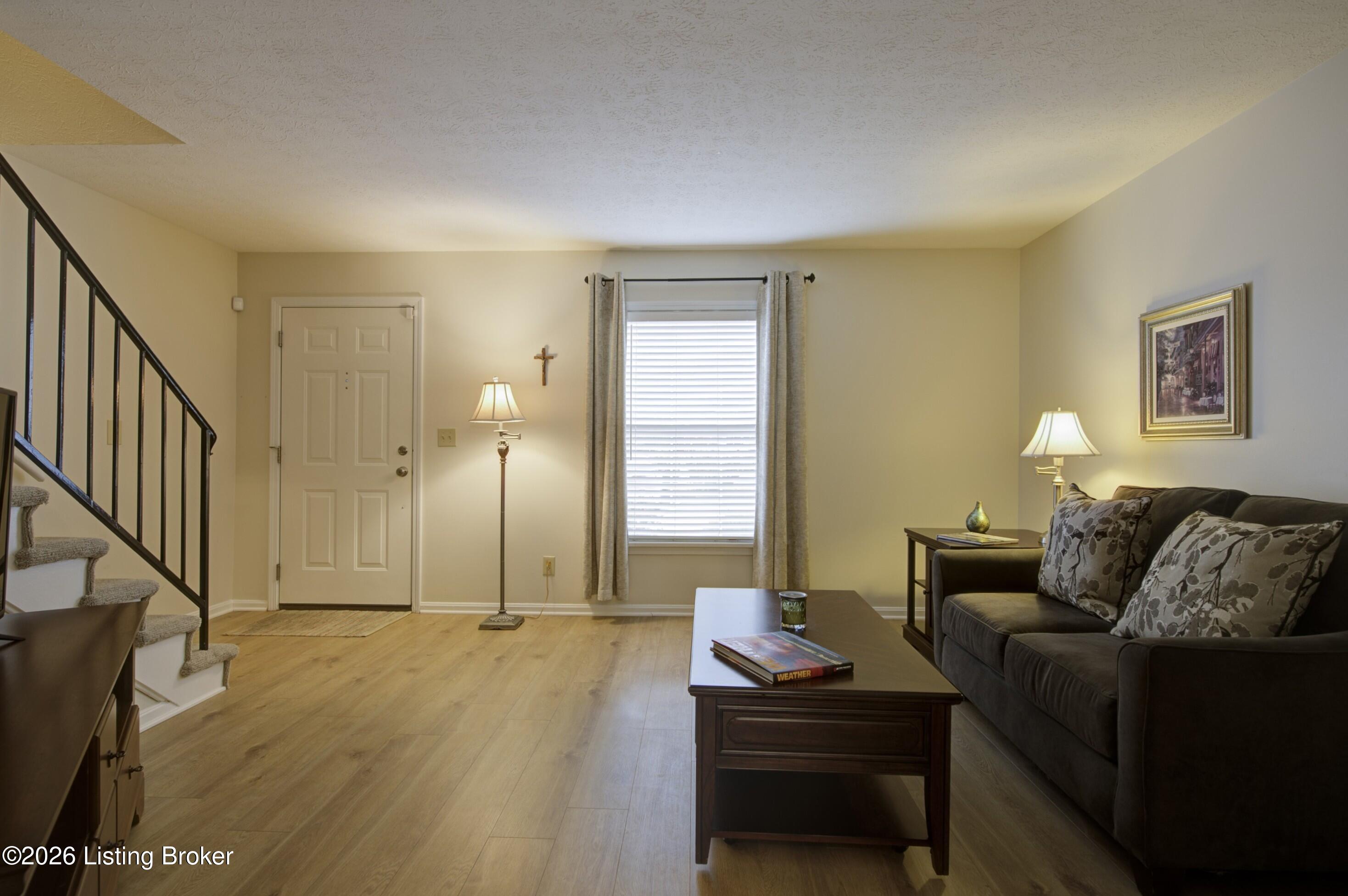 4858 Westport Rd Property Photo 7